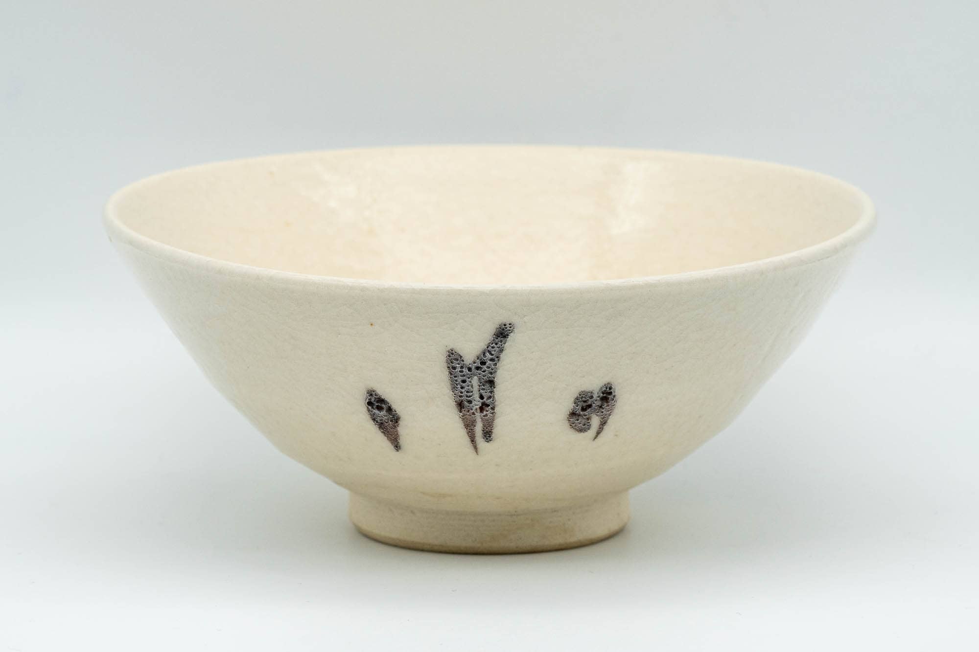 Japanese Matcha Bowl - Long Grass White Shino Glazed Hira-gata Summer Chawan - 150ml