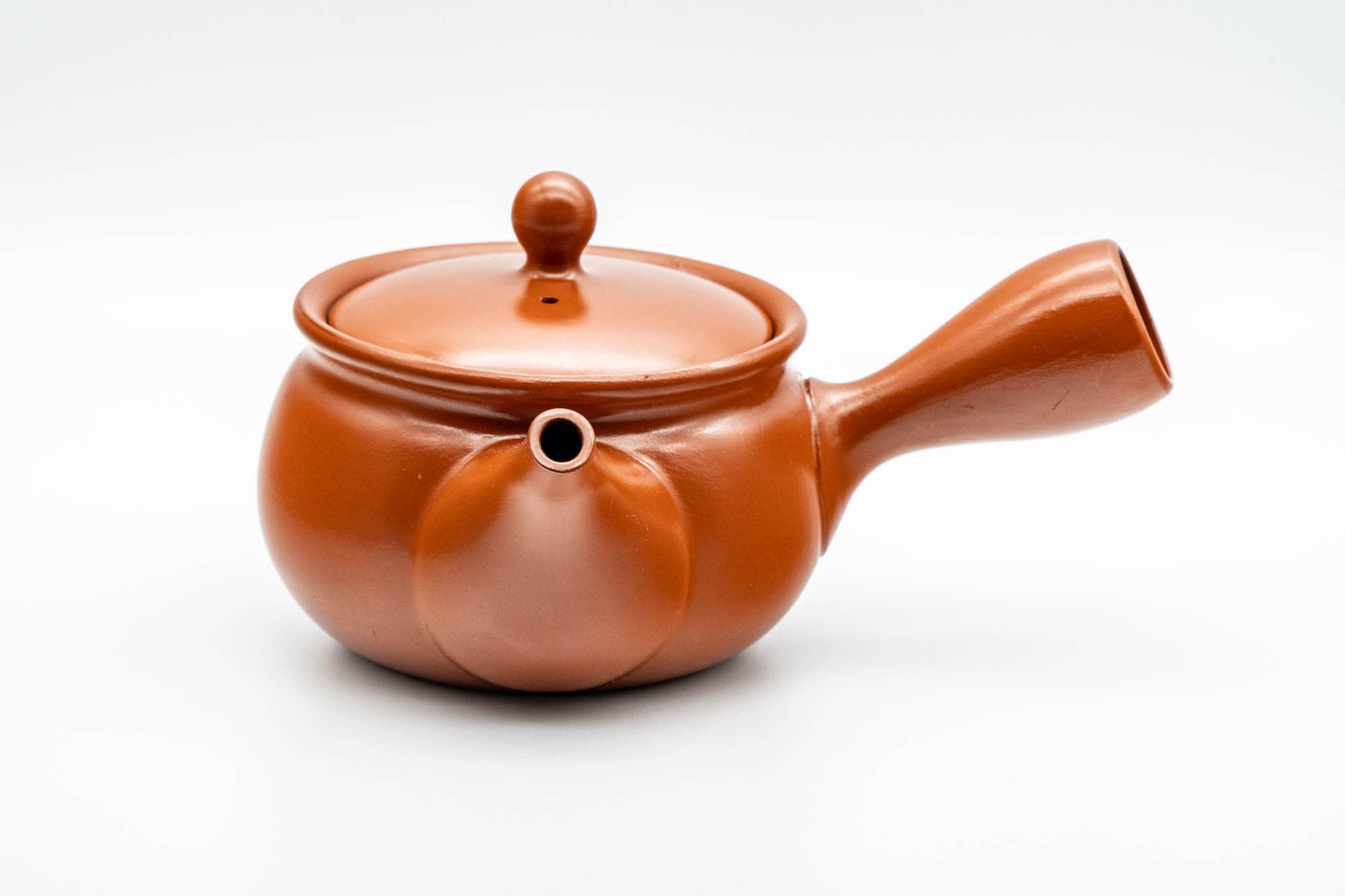 Japanese Kyusu - Engraved Chrysanthemum Tokoname-yaki Teapot with Mesh Strainer - 350ml
