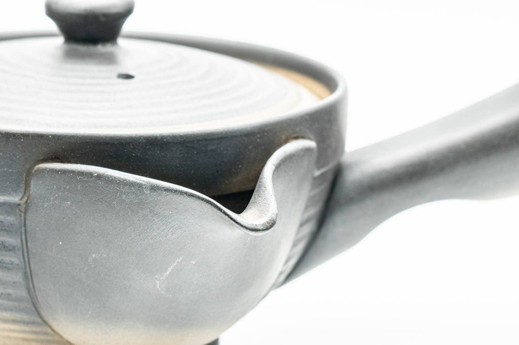 Japanese Kyusu - Black Matte Glazed Sasame Ceramic Filter Teapot - 400ml