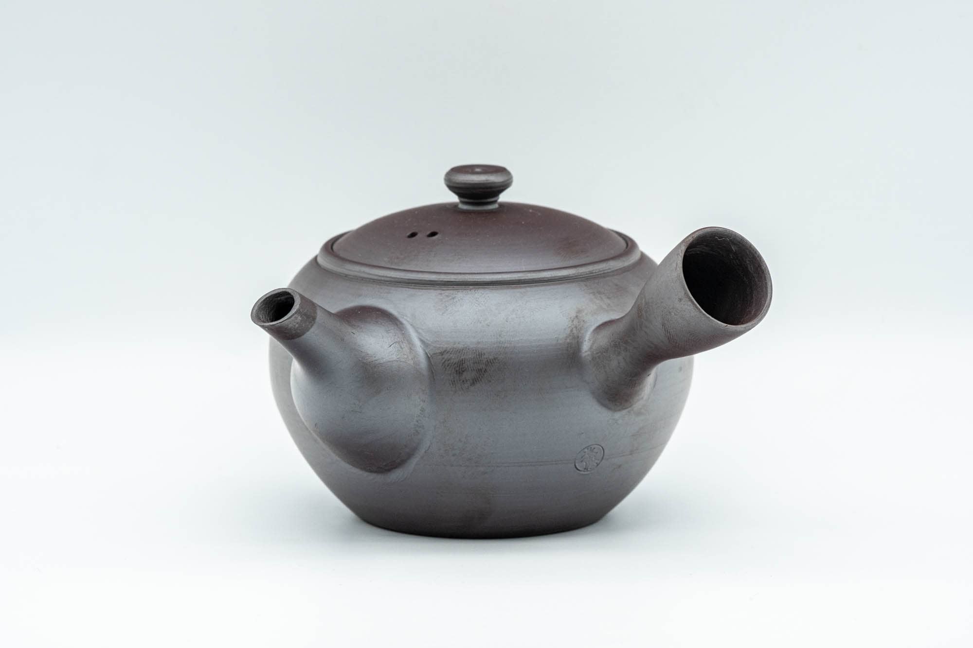 Japanese Tea Set - Engraved Banko-yaki Debeso Kyusu Teapot with Katakuchi Water Cooler and 2 White Inner-Glazed Yunomi Teacups
