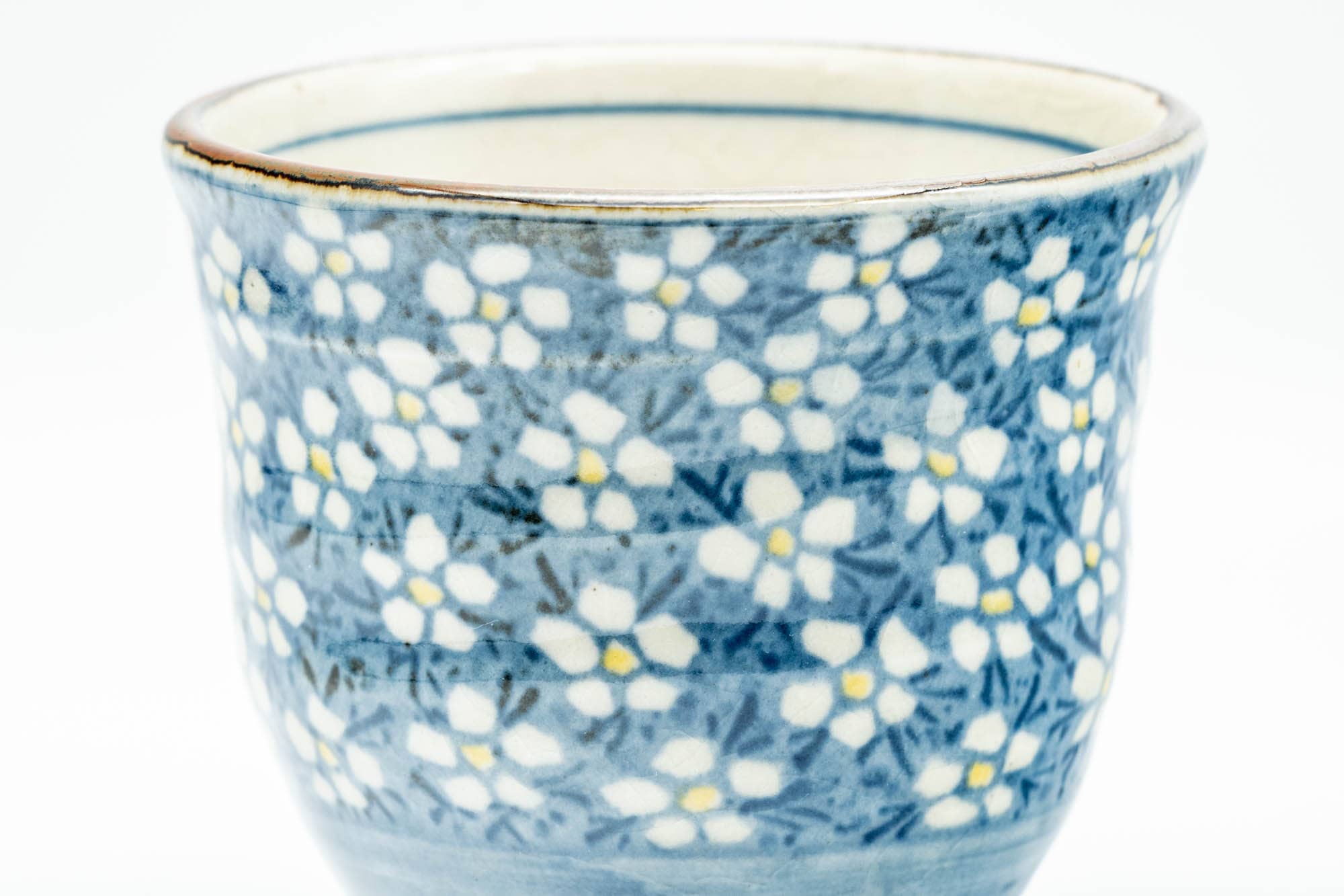 Japanese Teacup - Blue and White Floral Patterned Yunomi - 175ml