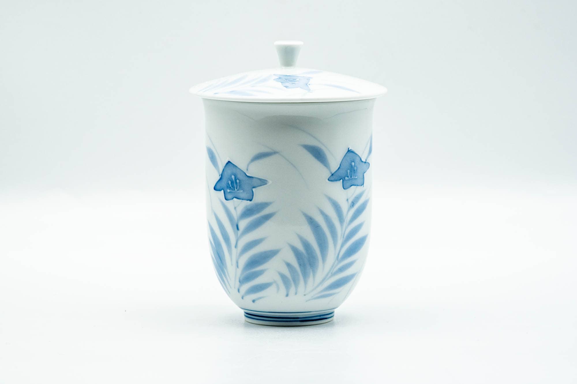 Japanese Teacup - Blue Floral Arita-yaki Lidded Yunomi - 170ml