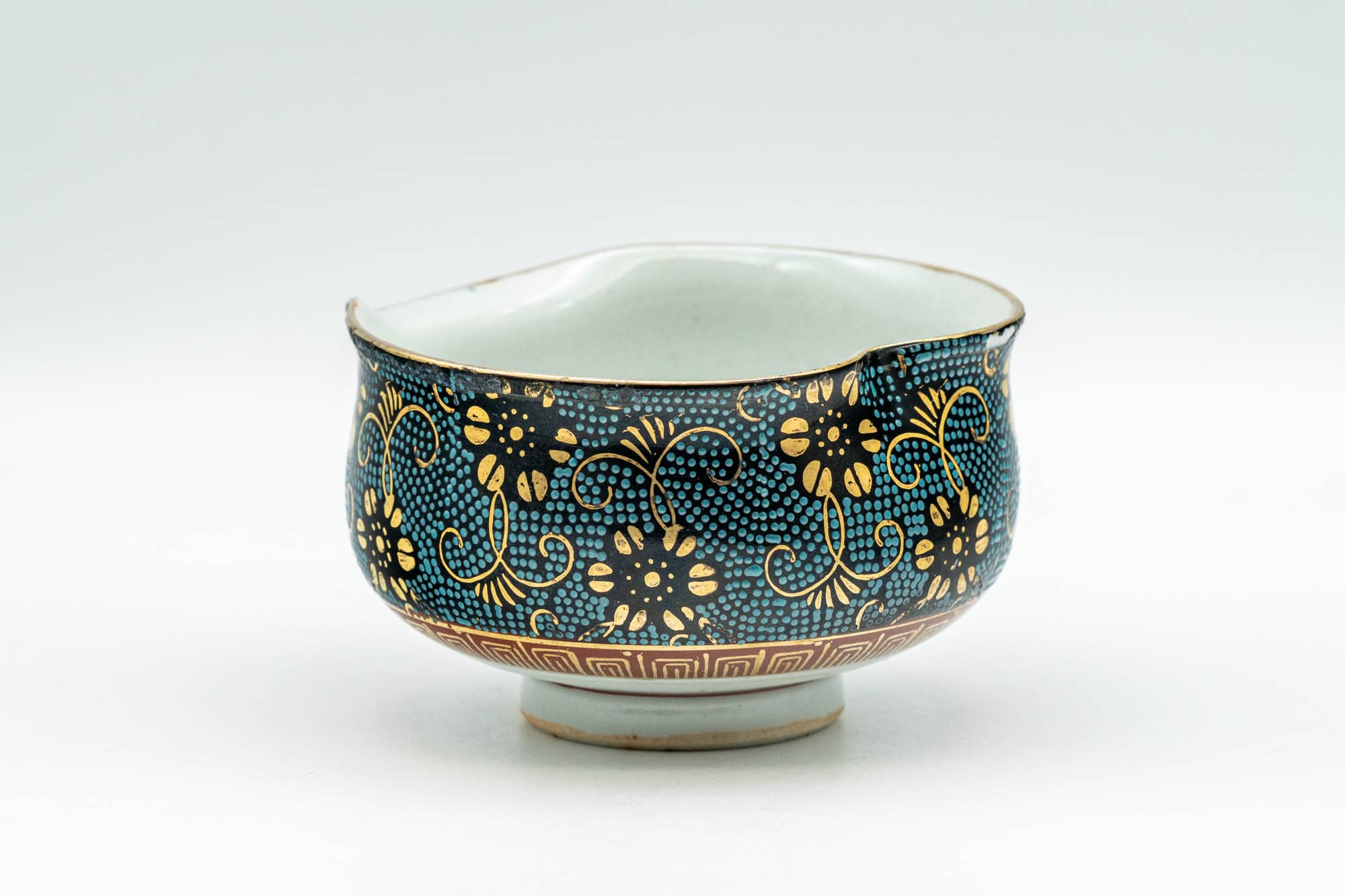 Japanese Katakuchi - 九谷焼 Floral Aochibu Heart-Shaped Kutani-yaki Porcelain Water Cooler - 100ml