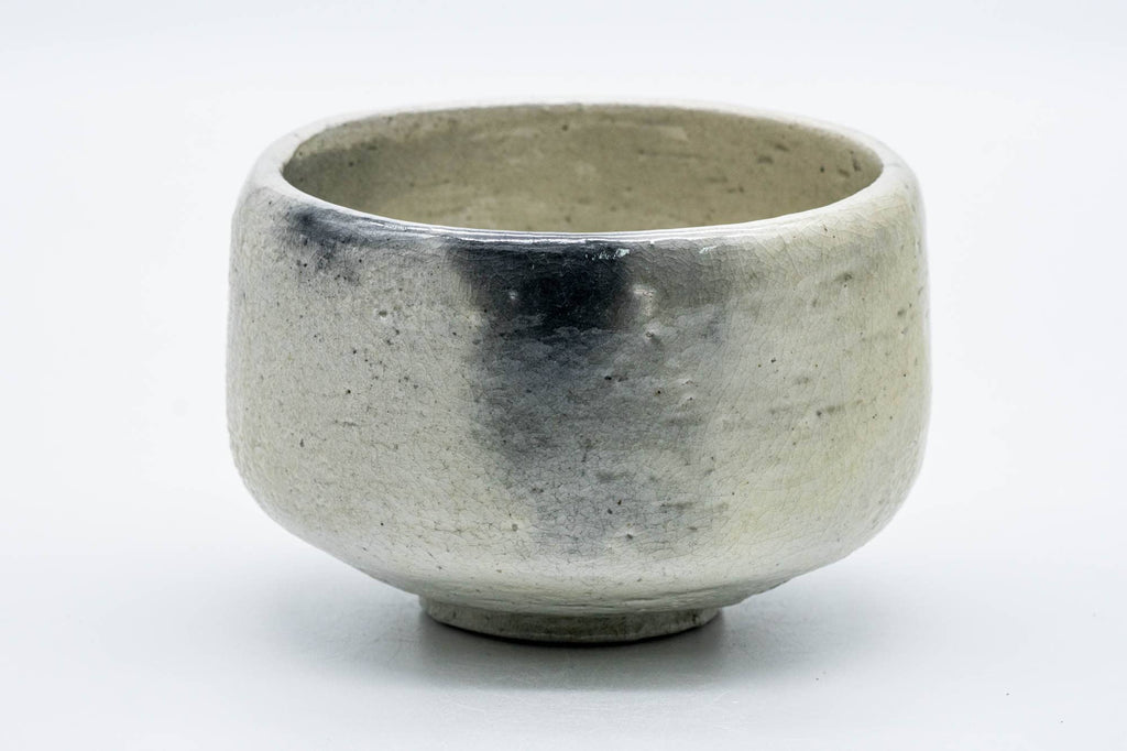 Japanese Matcha Bowl - 手 Crazed White Glazed Raku-yaki Chawan - 300ml