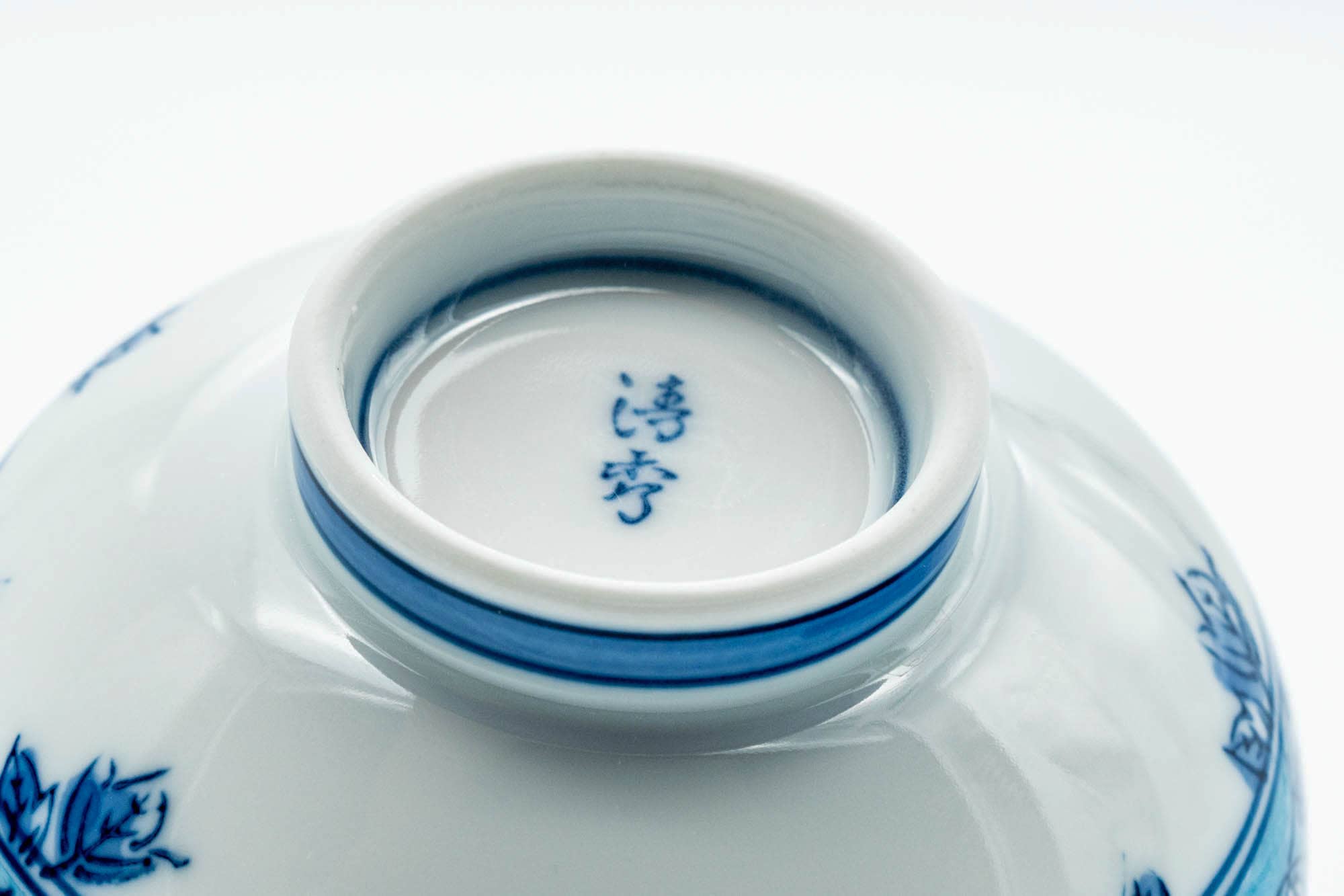 Japanese Teacup - Blue Floral Arita-yaki Lidded Yunomi - 140ml