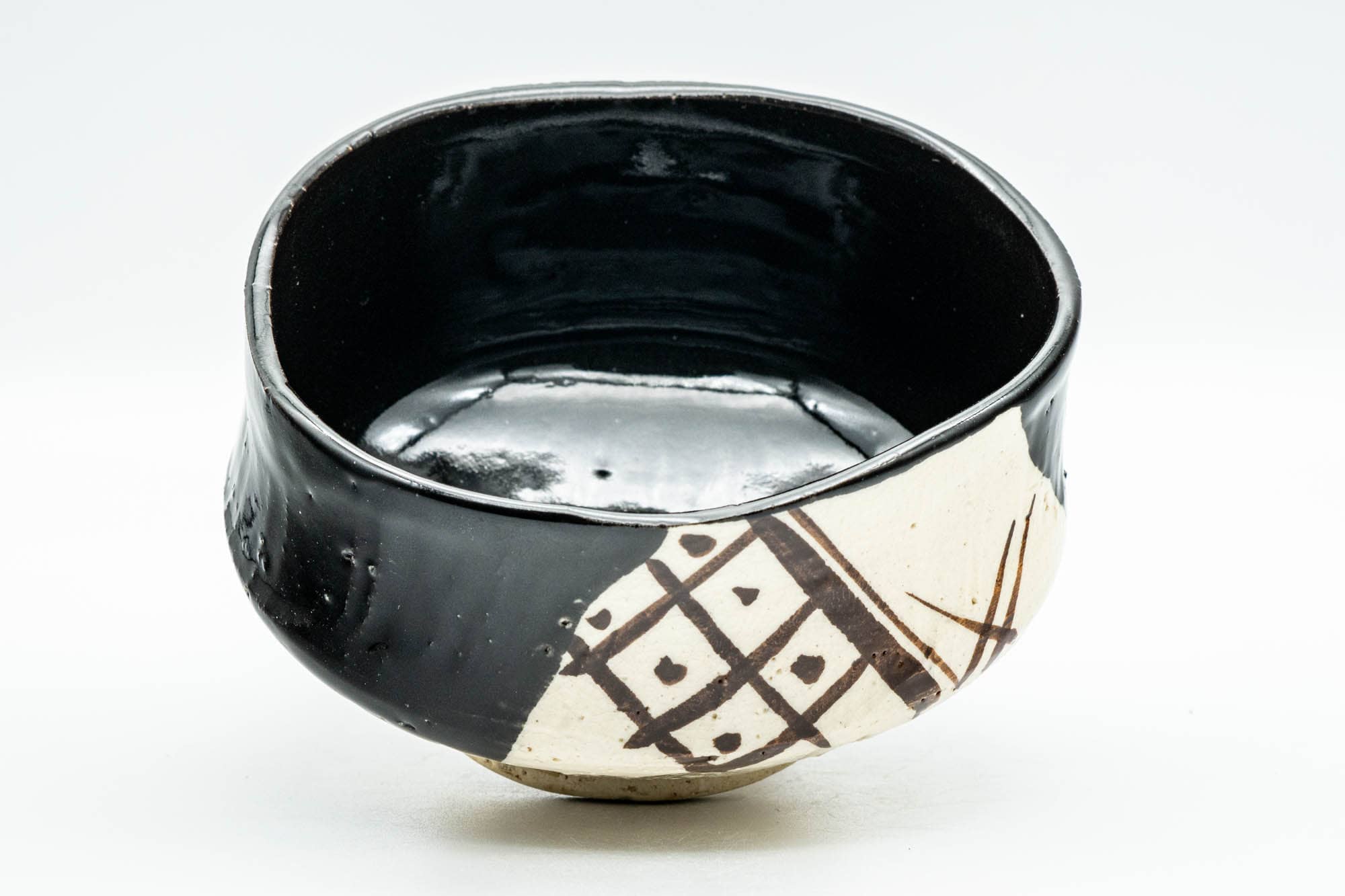 Japanese Matcha Bowl - Black Oribe-yaki Kutsu-gata Wabi-Sabi Chawan - 400ml