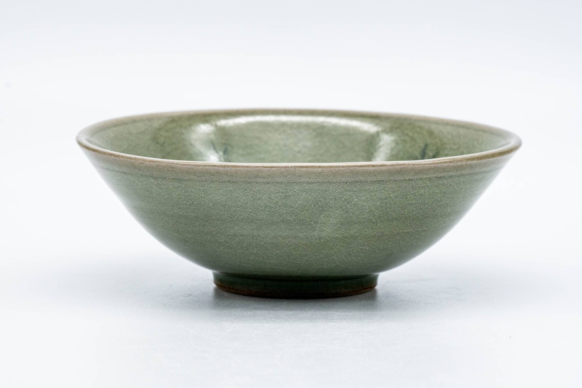 Japanese Matcha Bowl - Green Celadon Hira-gata Chawan - 150ml