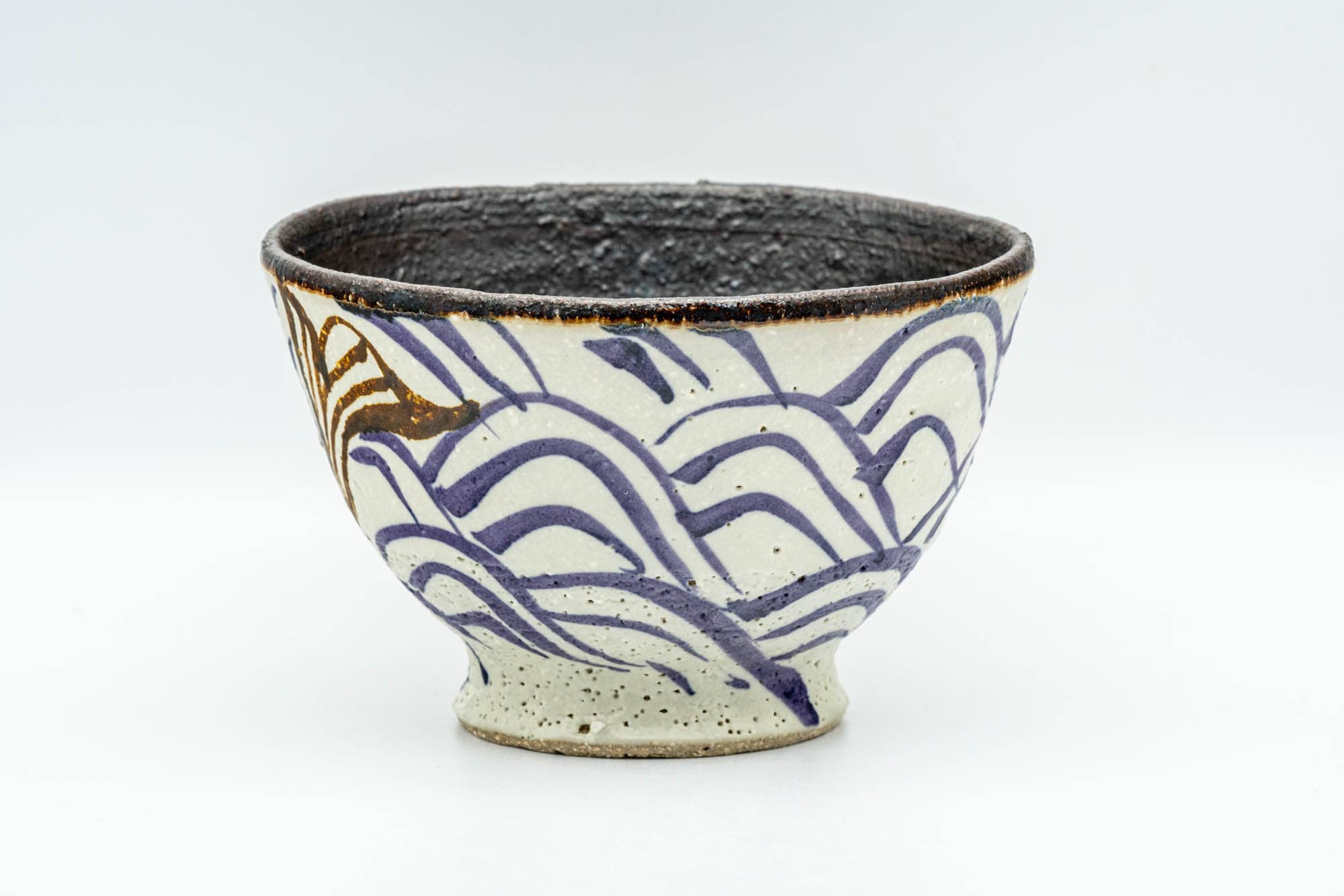 Japanese Matcha Bowl - Big Fish Black Interior Glazed Chawan - 300ml