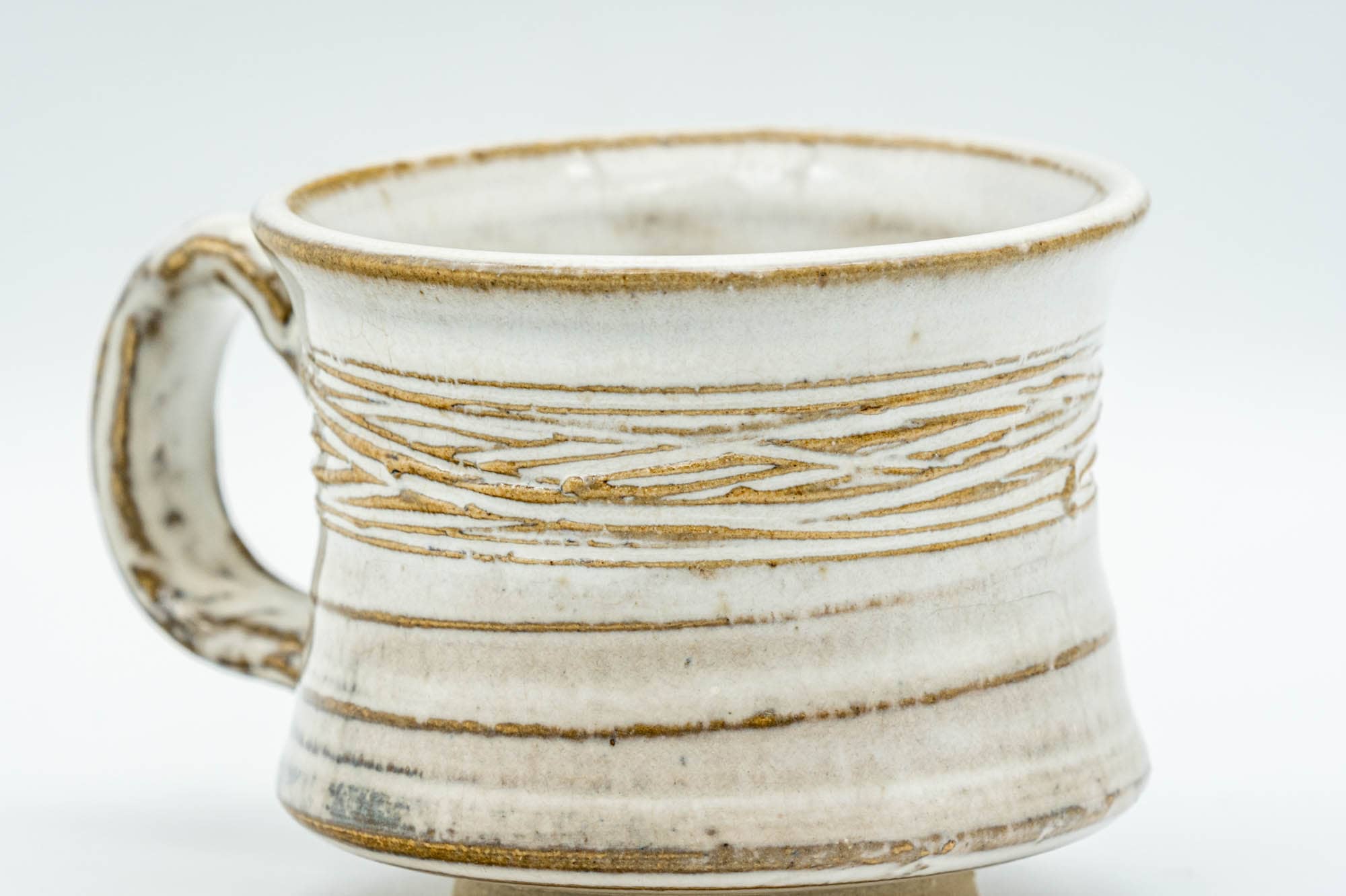 Japanese Teacup - Carved Exterior White Glazed Rear-Handled Ushirode Yunomi - 110ml