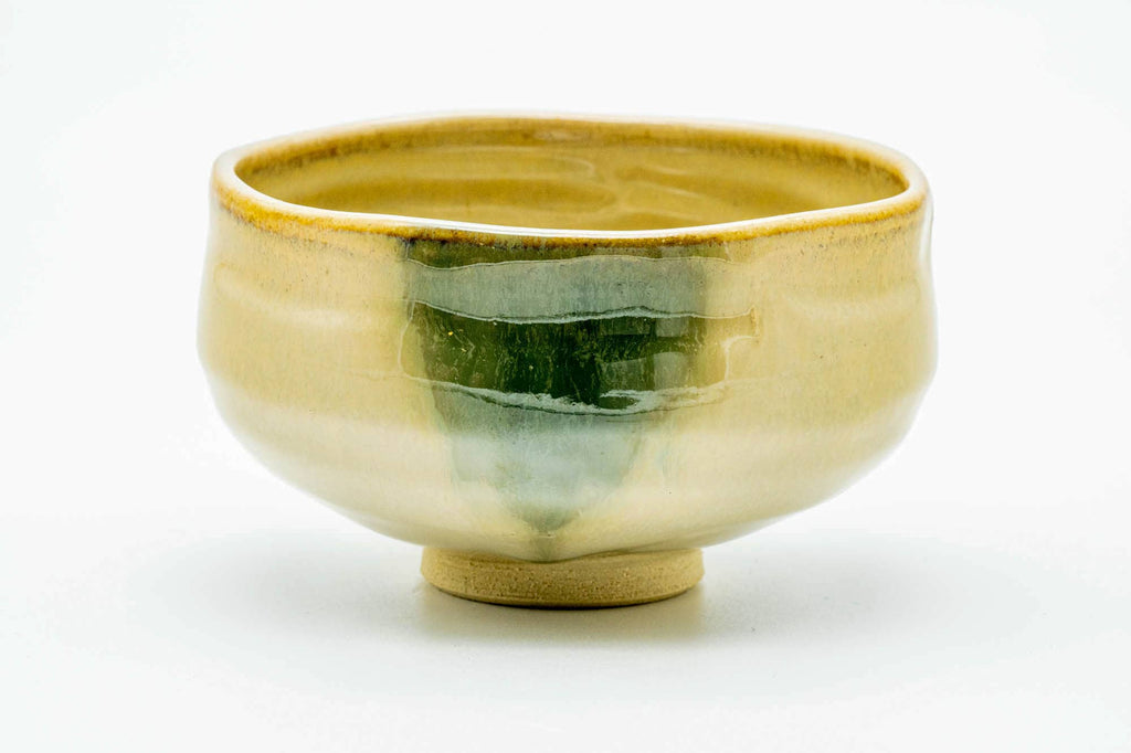 Japanese Matcha Bowl - 赤膚山 Akiyama Kiln - Beige Green Drip-Glazed Akahada-yaki Chawan - 250ml