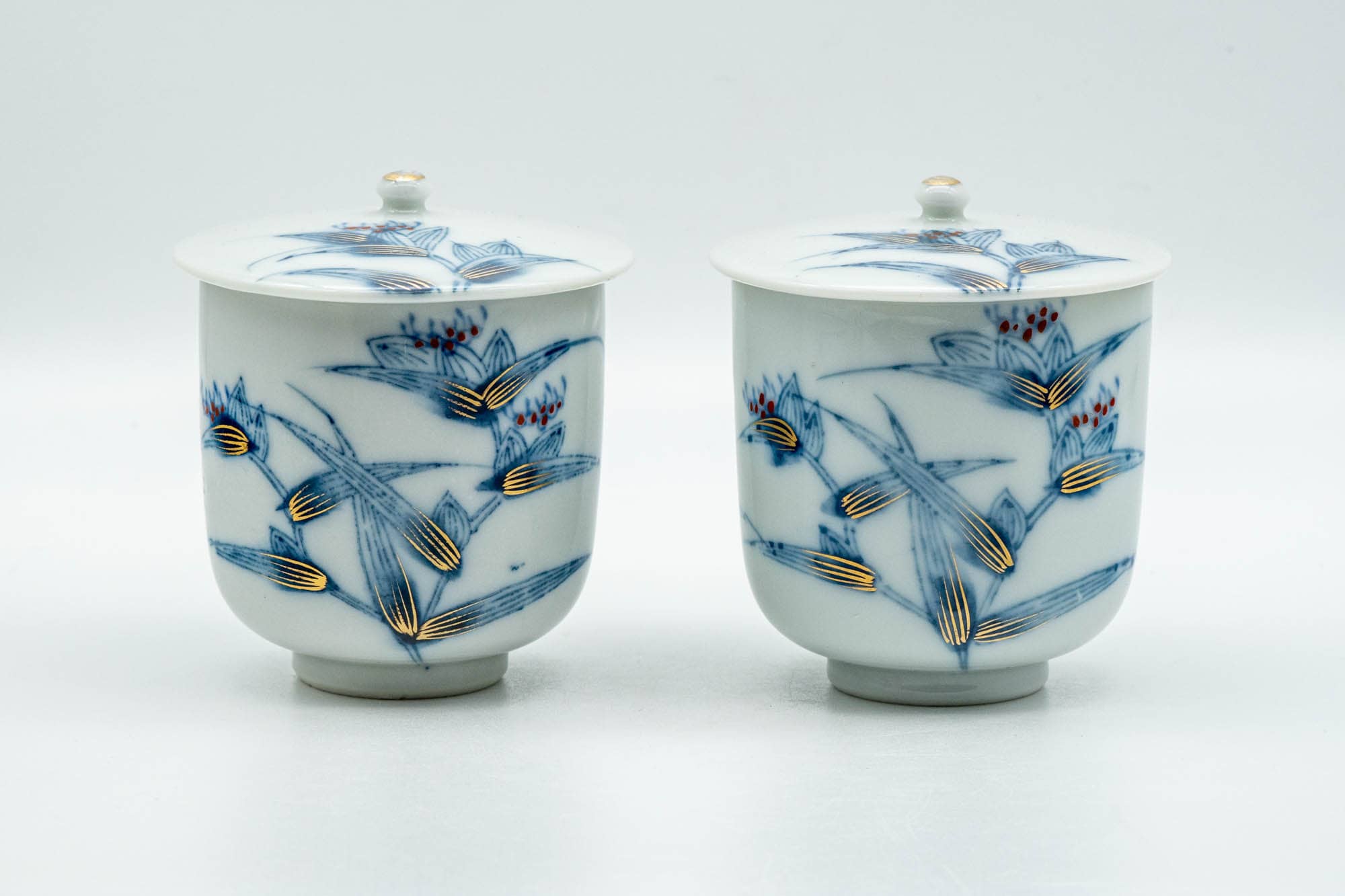 Japanese Teacups - Pair of Blue Floral Arita-yaki Lidded Yunomi - 100ml
