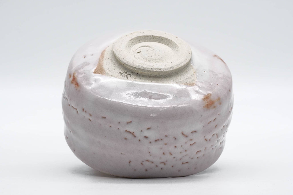 Japanese Matcha Bowl - 加藤秀山 Katou Hideyama - Pink White Shino Glazed Mino-yaki Chawan - 300ml