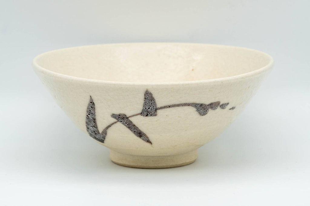 Japanese Matcha Bowl - Long Grass White Shino Glazed Hira-gata Summer Chawan - 150ml
