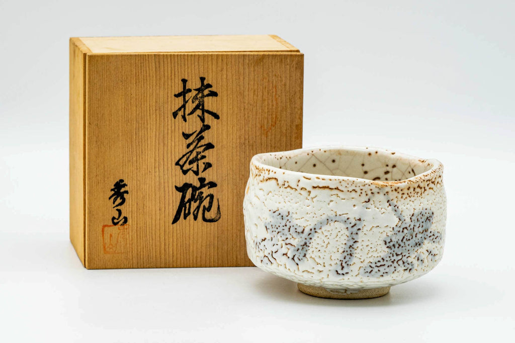 Japanese Matcha Bowl - 加藤秀山 Katou Hideyama - White Shino Glazed Mino-yaki Chawan - 350ml