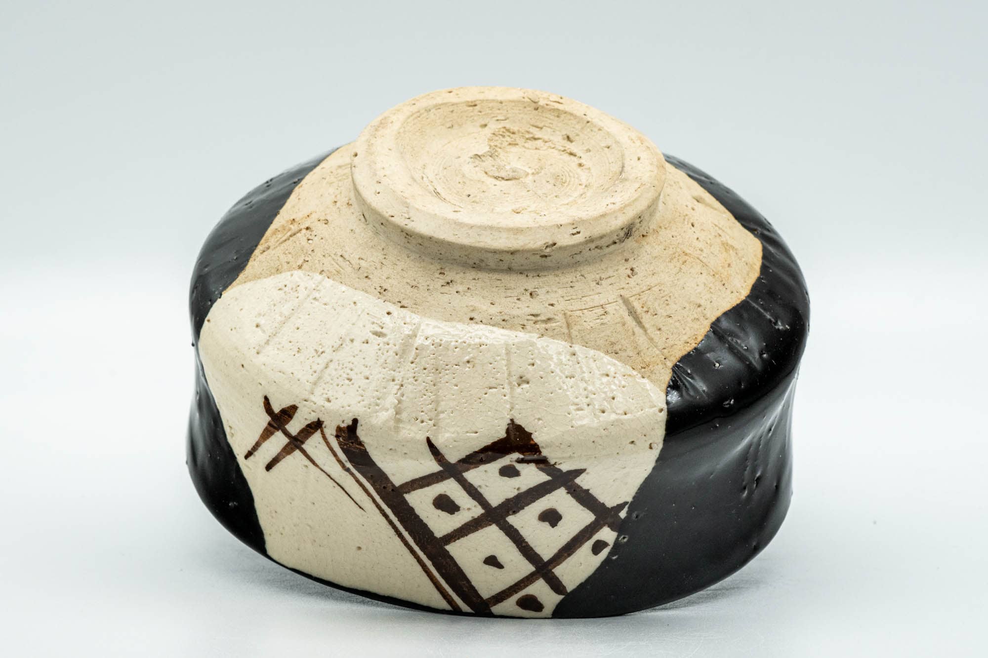 Japanese Matcha Bowl - Black Oribe-yaki Kutsu-gata Wabi-Sabi Chawan - 400ml