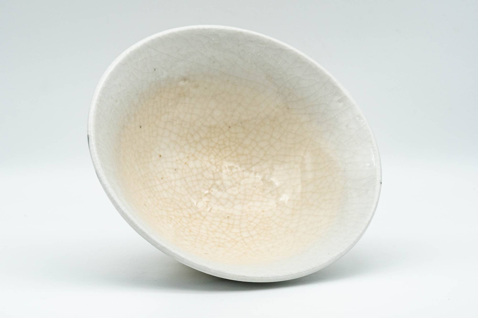 Japanese Matcha Bowl - White Shino Glazed Hira-gata Summer Chawan - 150ml