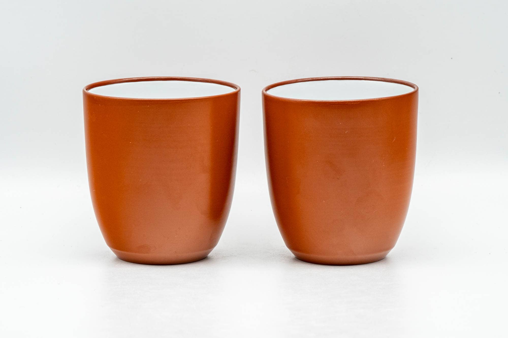 Japanese Teacups - Pair of Smooth Red Shudei White Inner-Glazed Tokoname-yaki Yunomi - 130ml