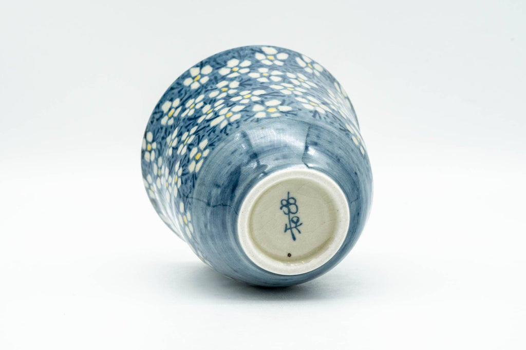Japanese Teacup - Blue and White Floral Patterned Yunomi - 175ml