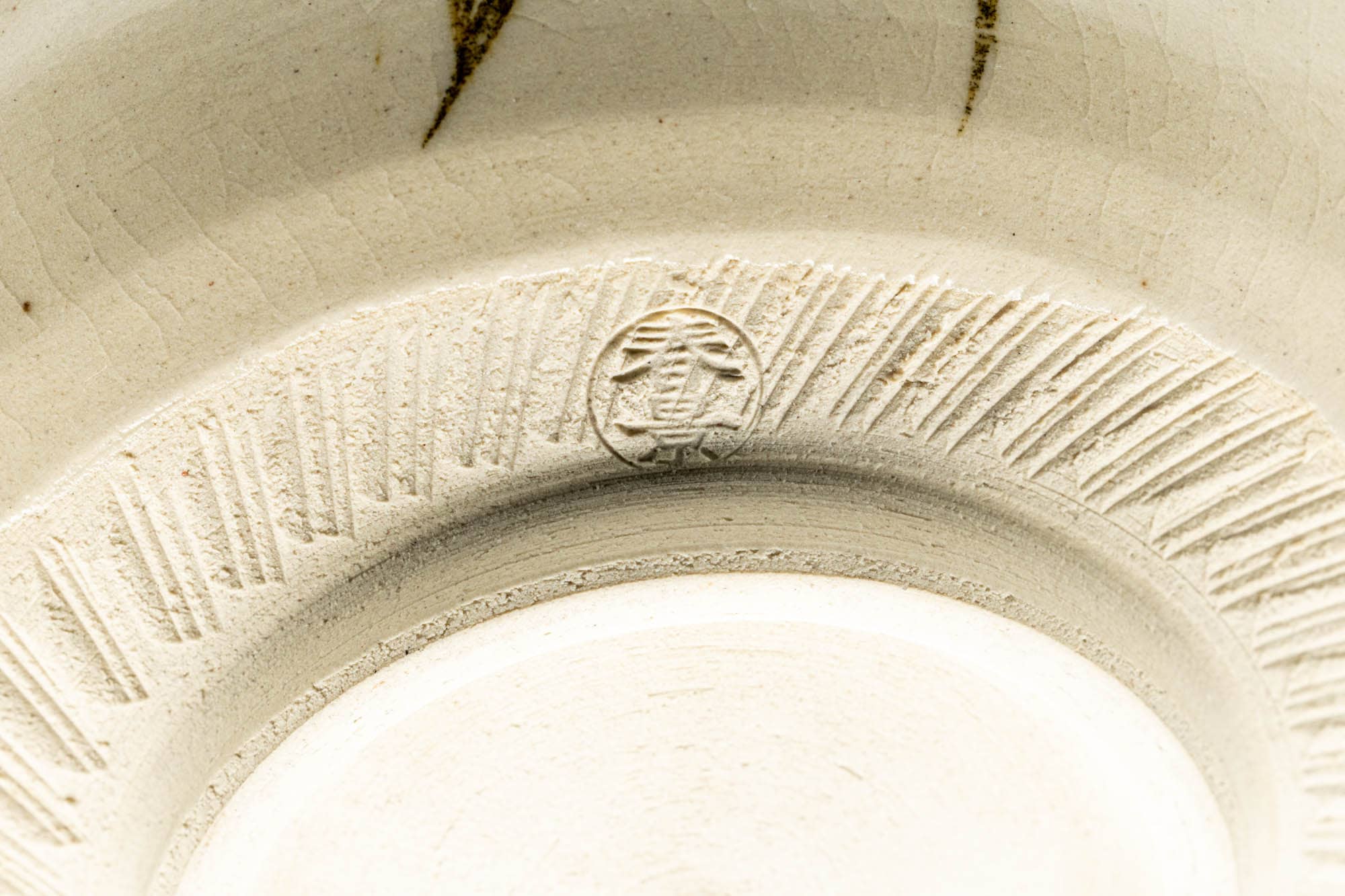 Japanese Kensui - 春景 Shunkei - Beige Tea Leaves Kyo-yaki Water Bowl - 600ml