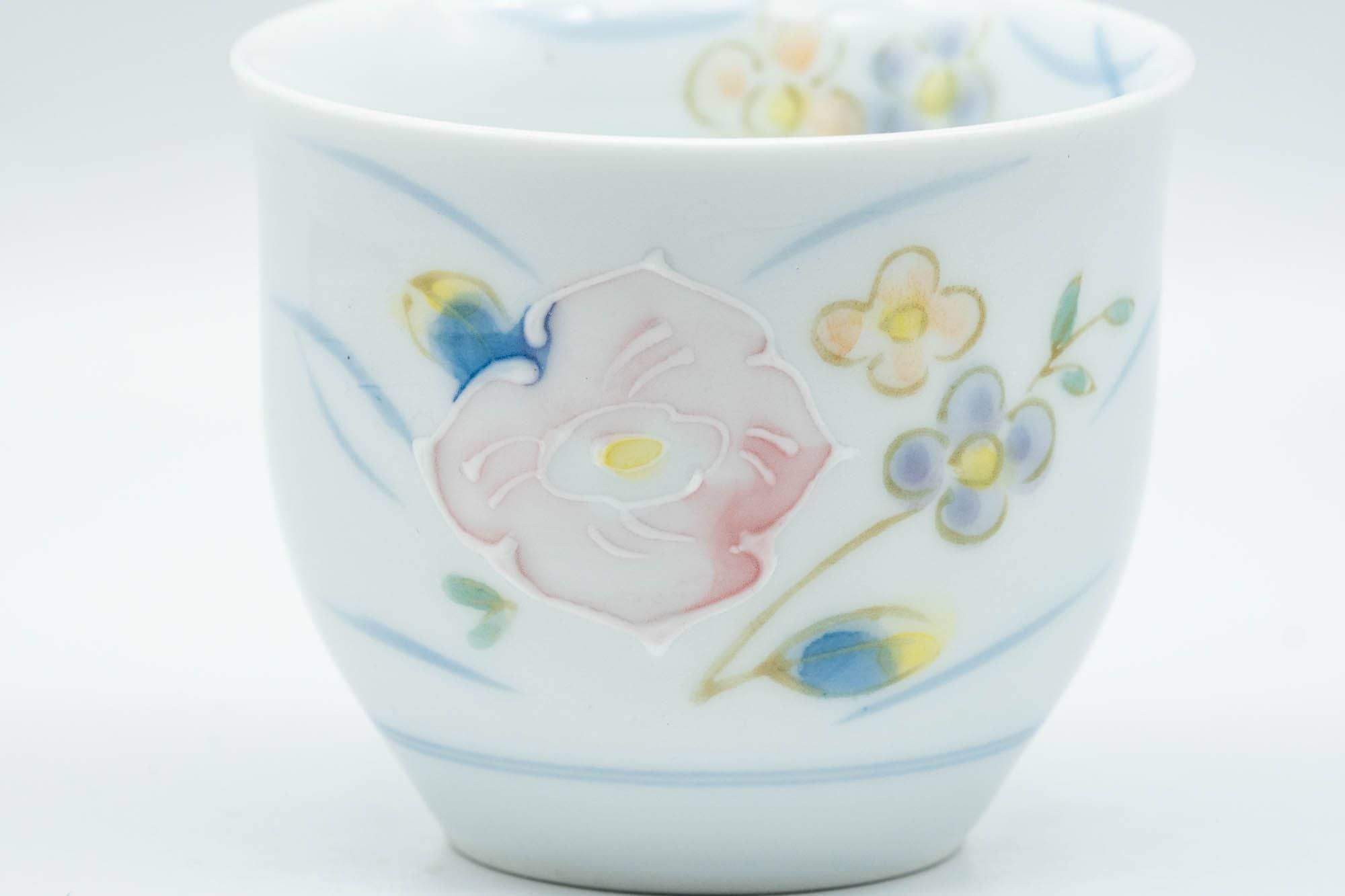 Japanese Teacups - Pair of Floral White Porcelain Arita-yaki Yunomi - 110ml