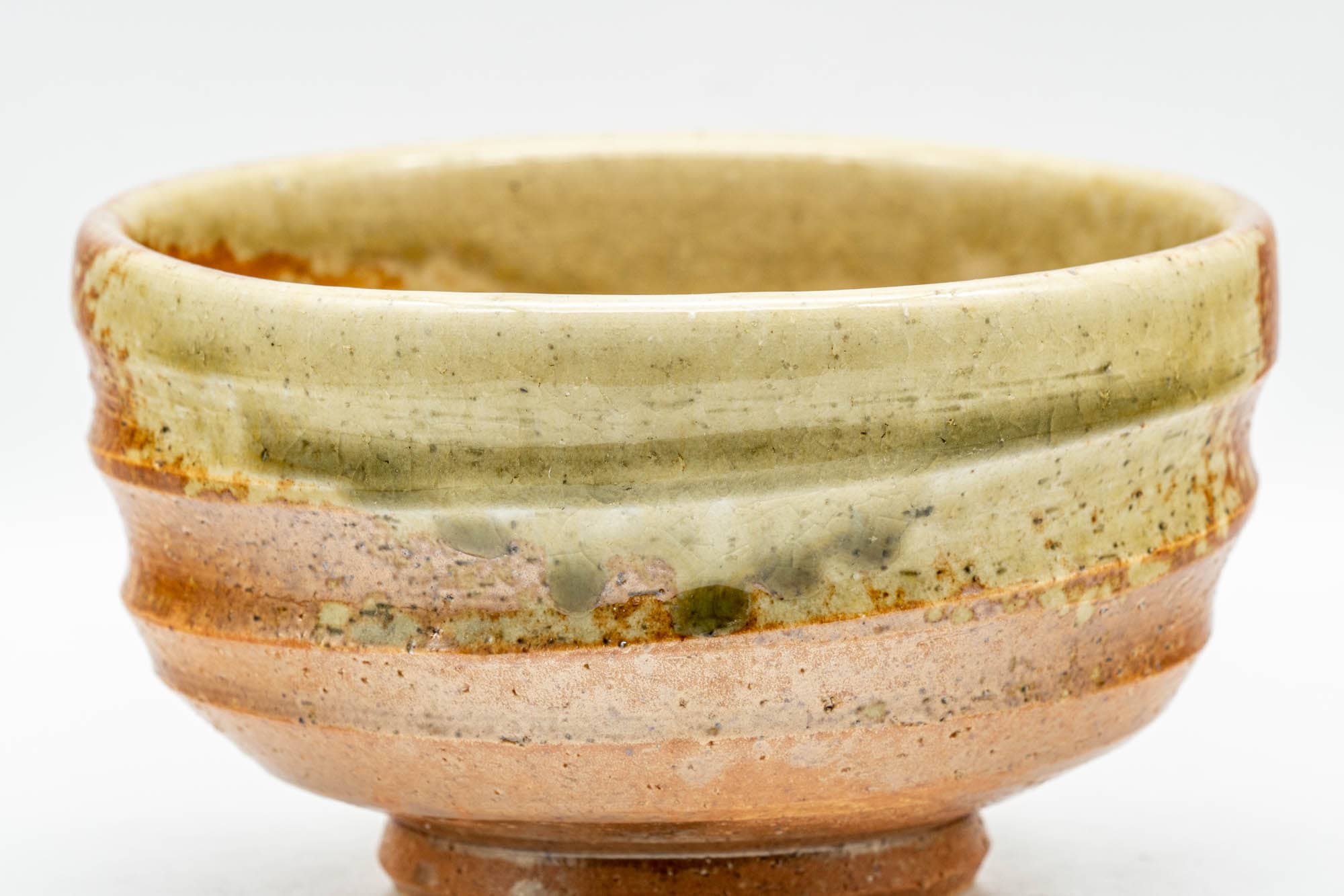 Japanese Matcha Bowl - Ash Green Glazed Shigaraki-yaki Chawan - 300ml