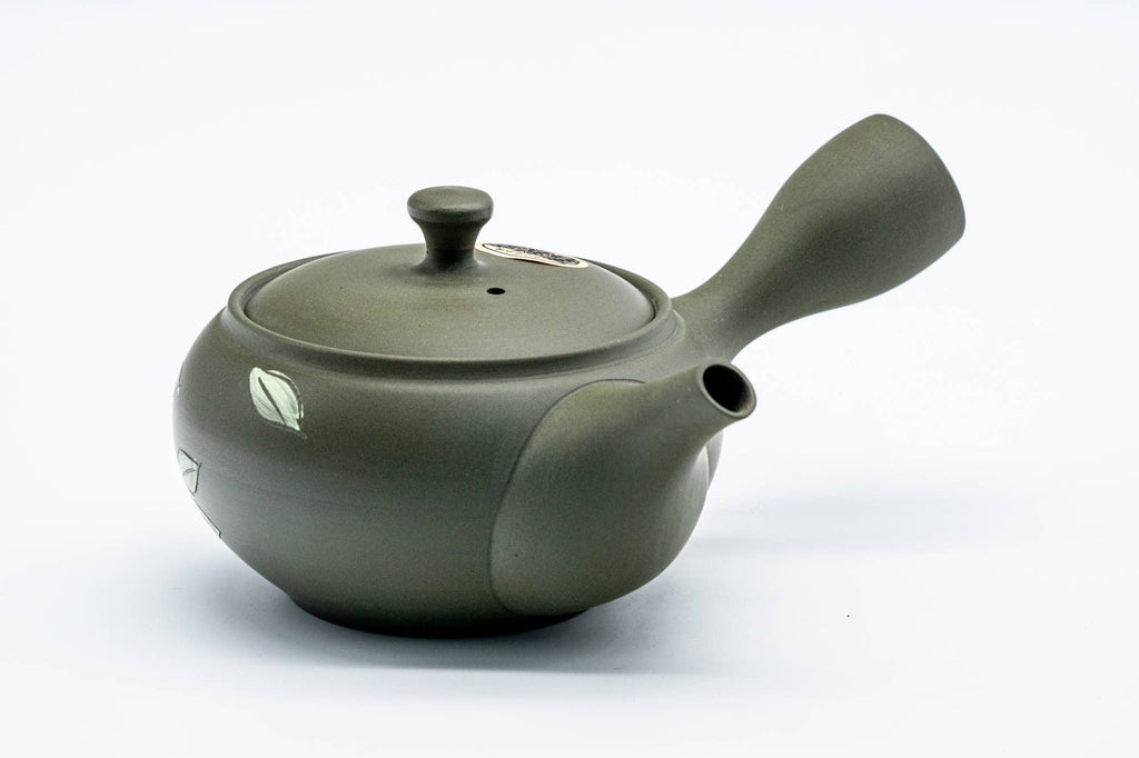 Camellia Painted Ryokudei Tokoname Teapot - 220ml