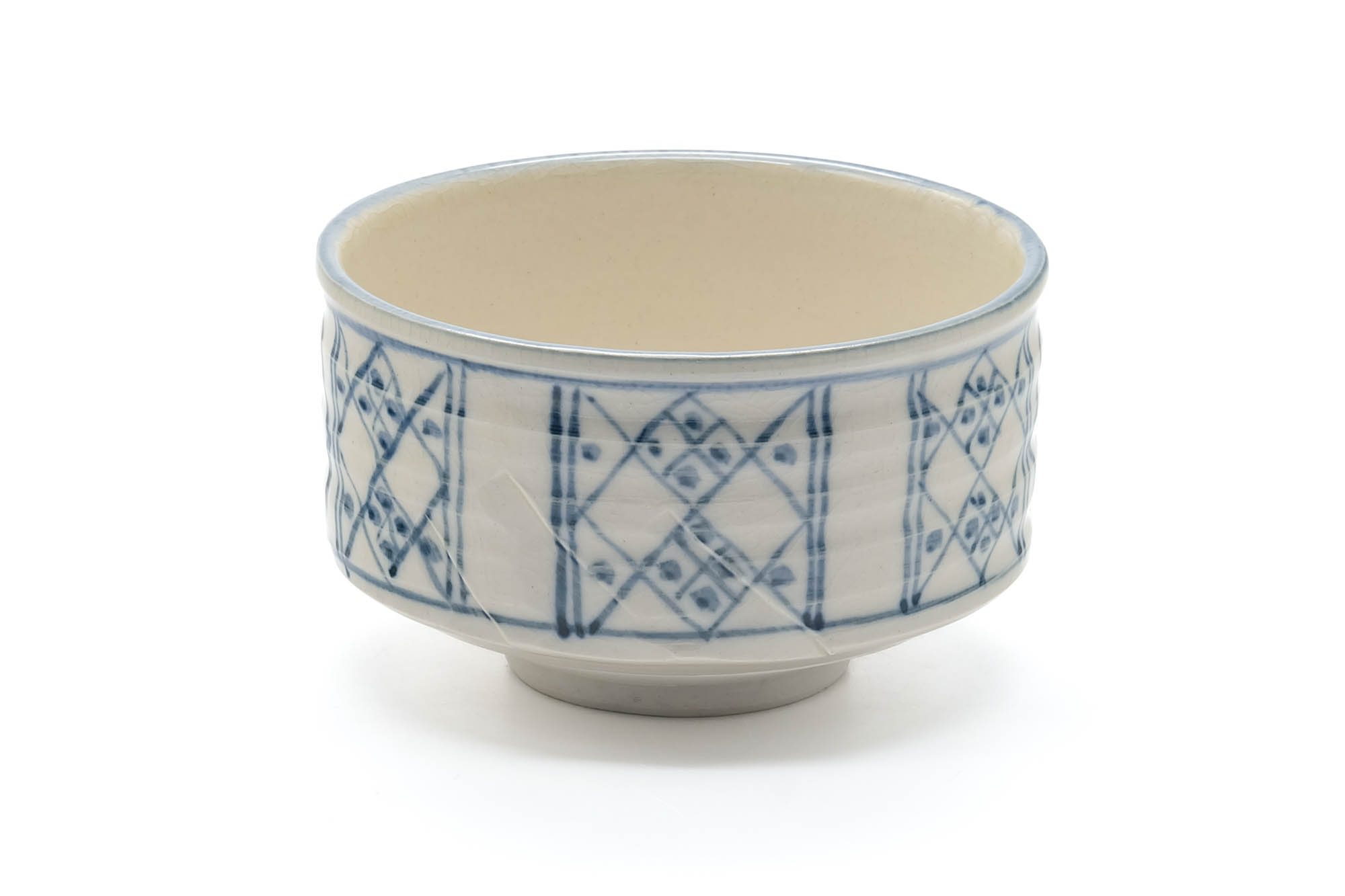Japanese Matcha Bowl - White Blue Geometric Hantsutsu-gata Chawan - 400ml
