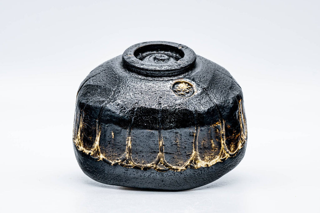 Japanese Matcha Bowl - 松楽窯 Shoraku Kiln - Undulating Yamamichi Kuro-raku Chawan - 300ml