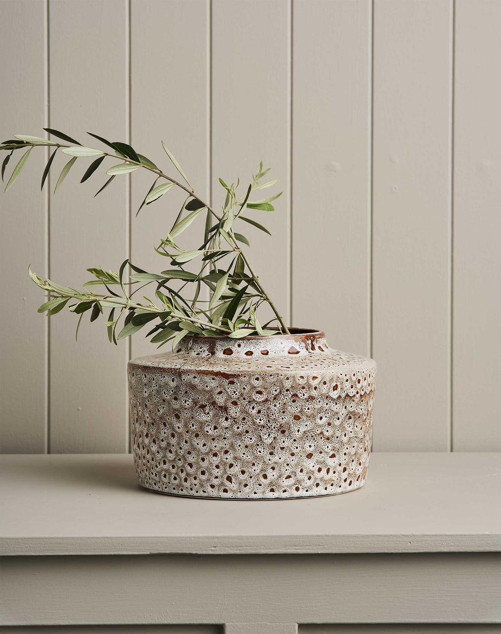 Monument Vase in White Ochre