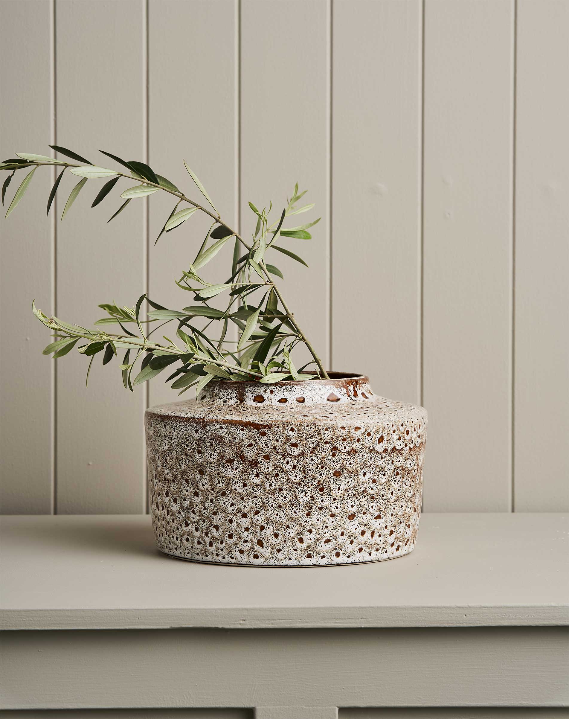 Monument Vase in White Ochre
