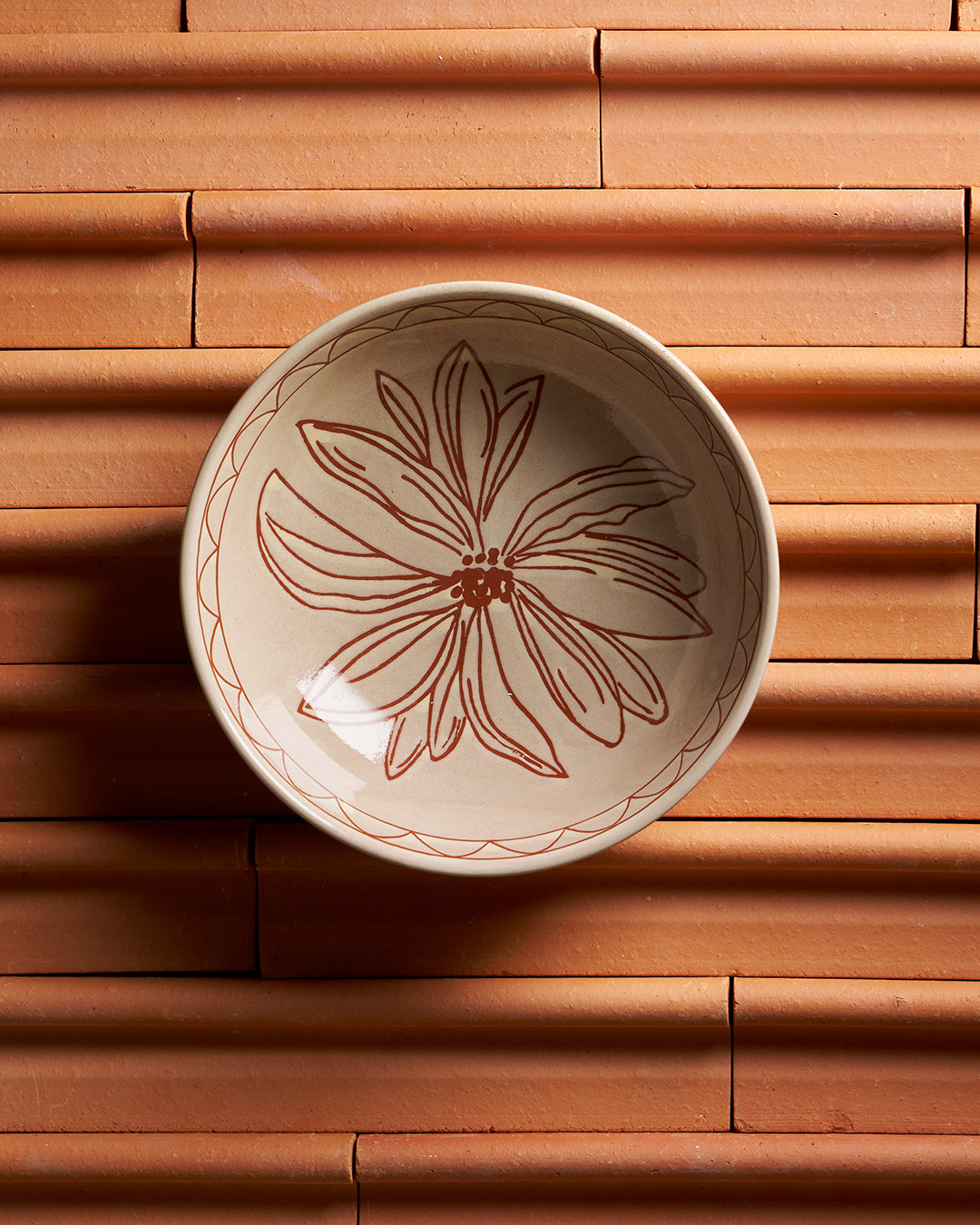 June's Daisy Bowl / Taupe