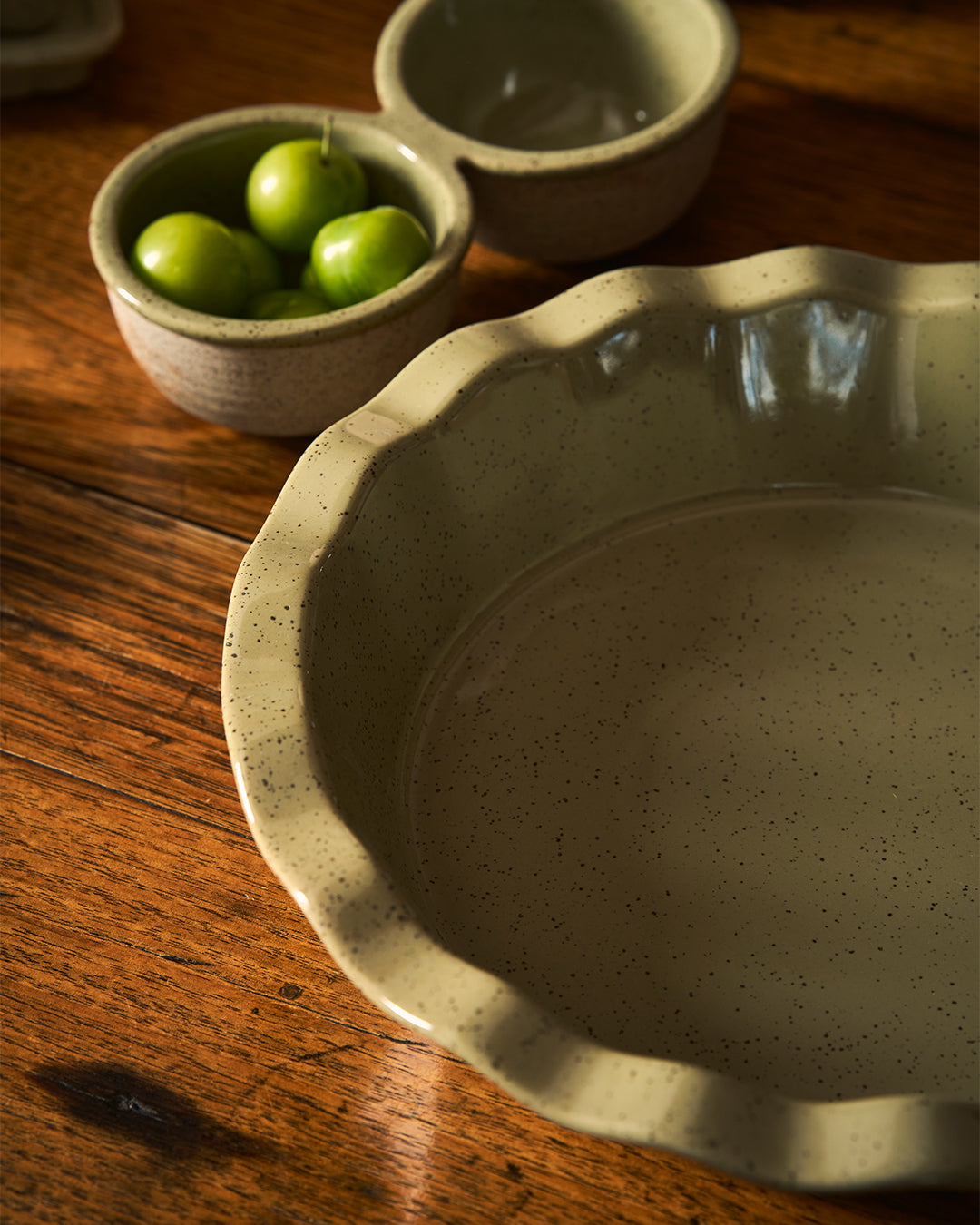Pie Dish in Peppercorn / Kitchen Life