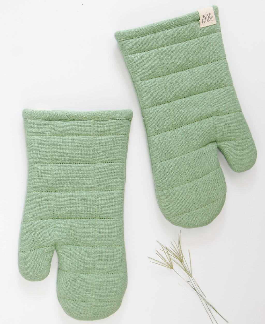 Monaco Quilted Oven Mitt