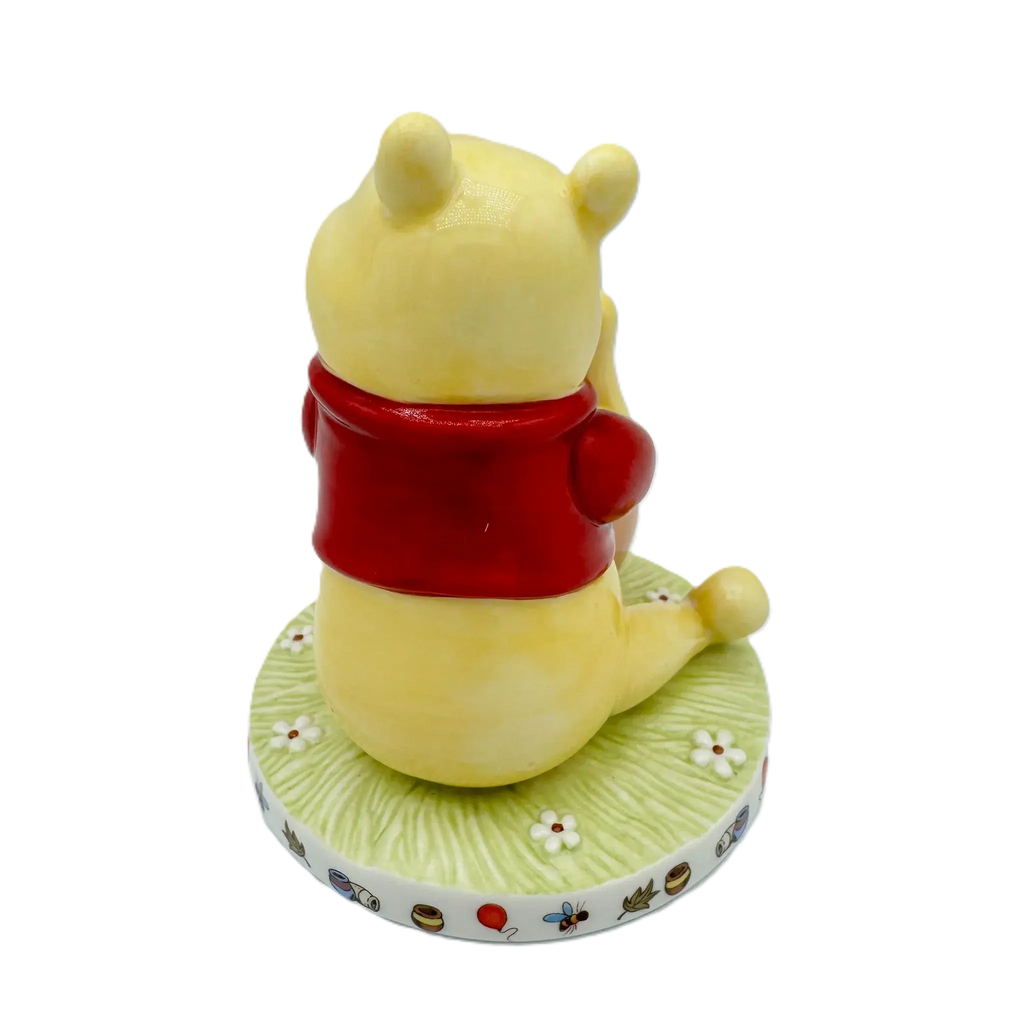 English Ladies Disney Winnie the Pooh "Time for Something Sweet" Figurine