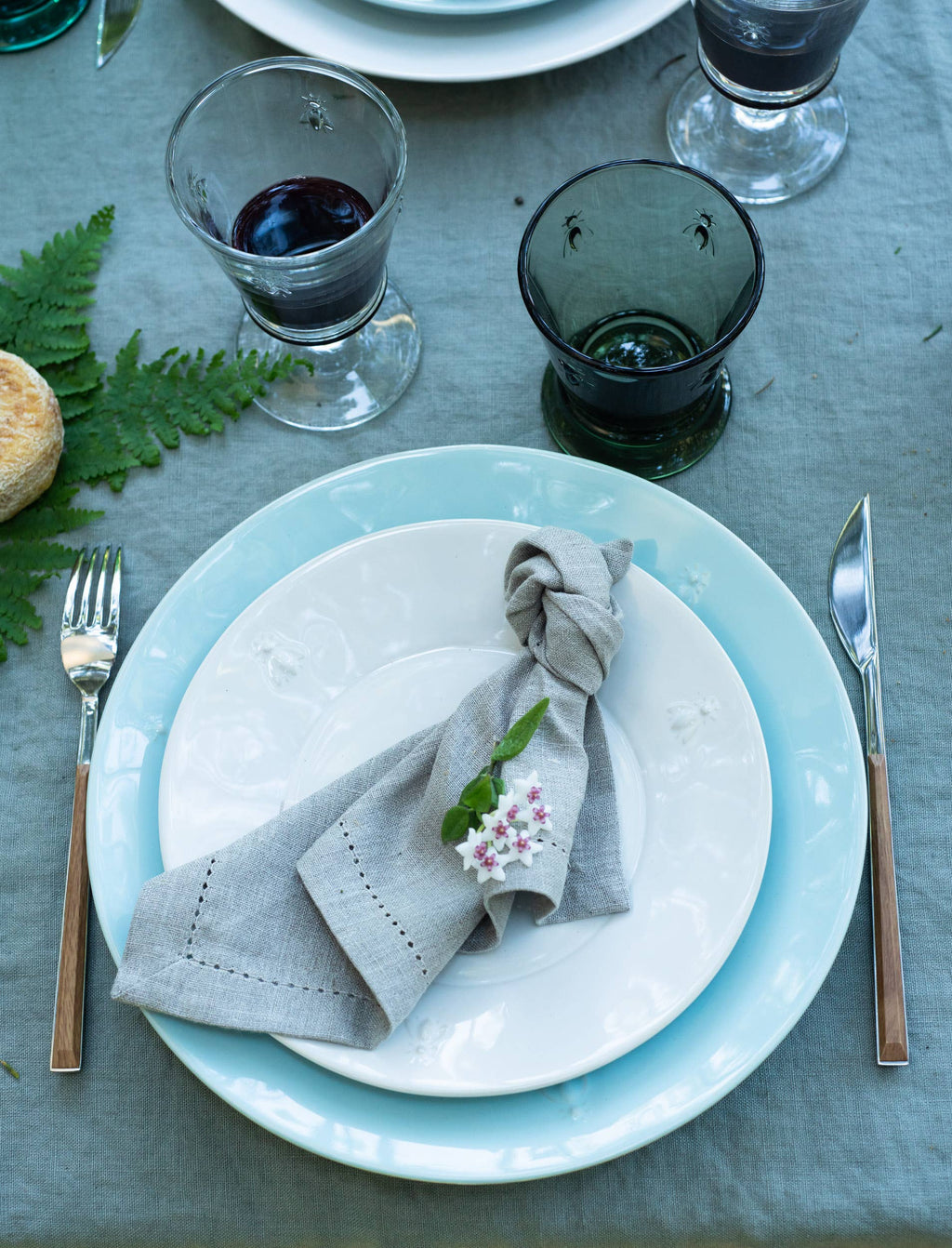 La Rochere Bee Ceramic Dessert Plates - Blue
