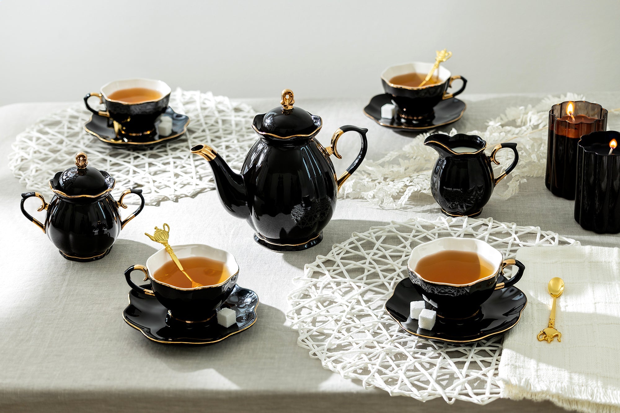 Black Gold Scallop Fine Porcelain 11-Piece Tea Set