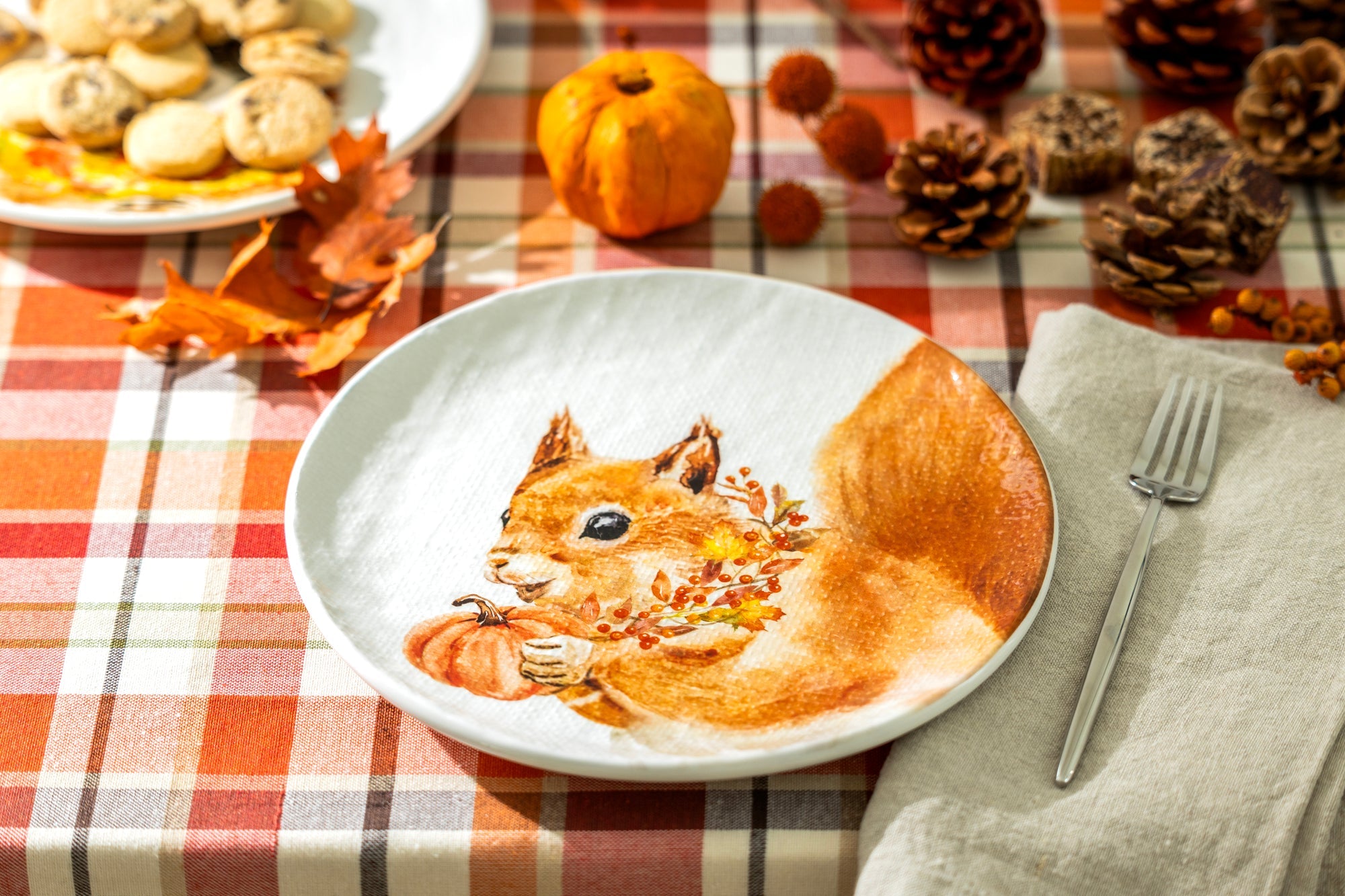 8.5" Happy Squirrel Salad/Dessert Plate