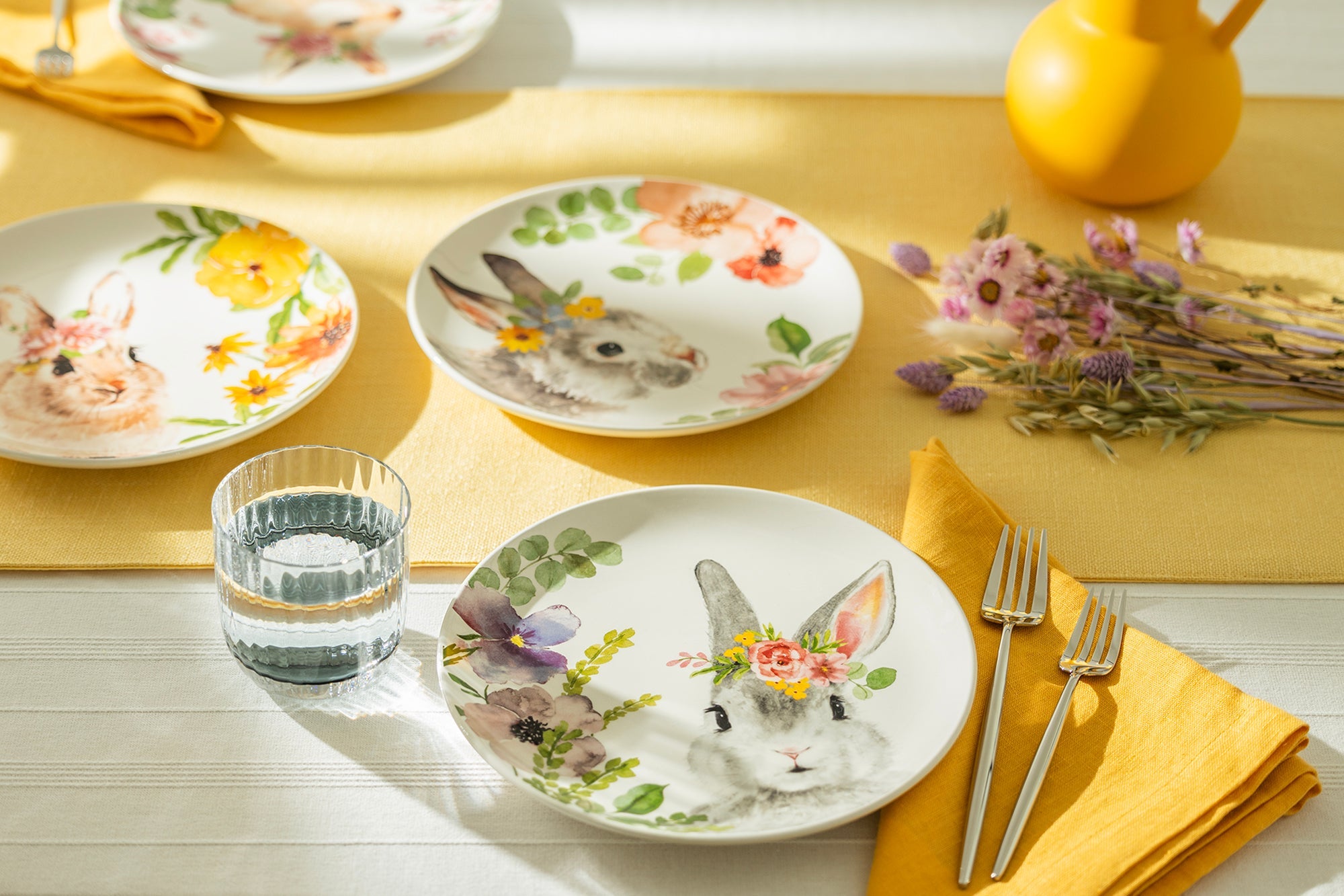 8.5" Flower Bunnies Salad/Dessert Plate Set of 4