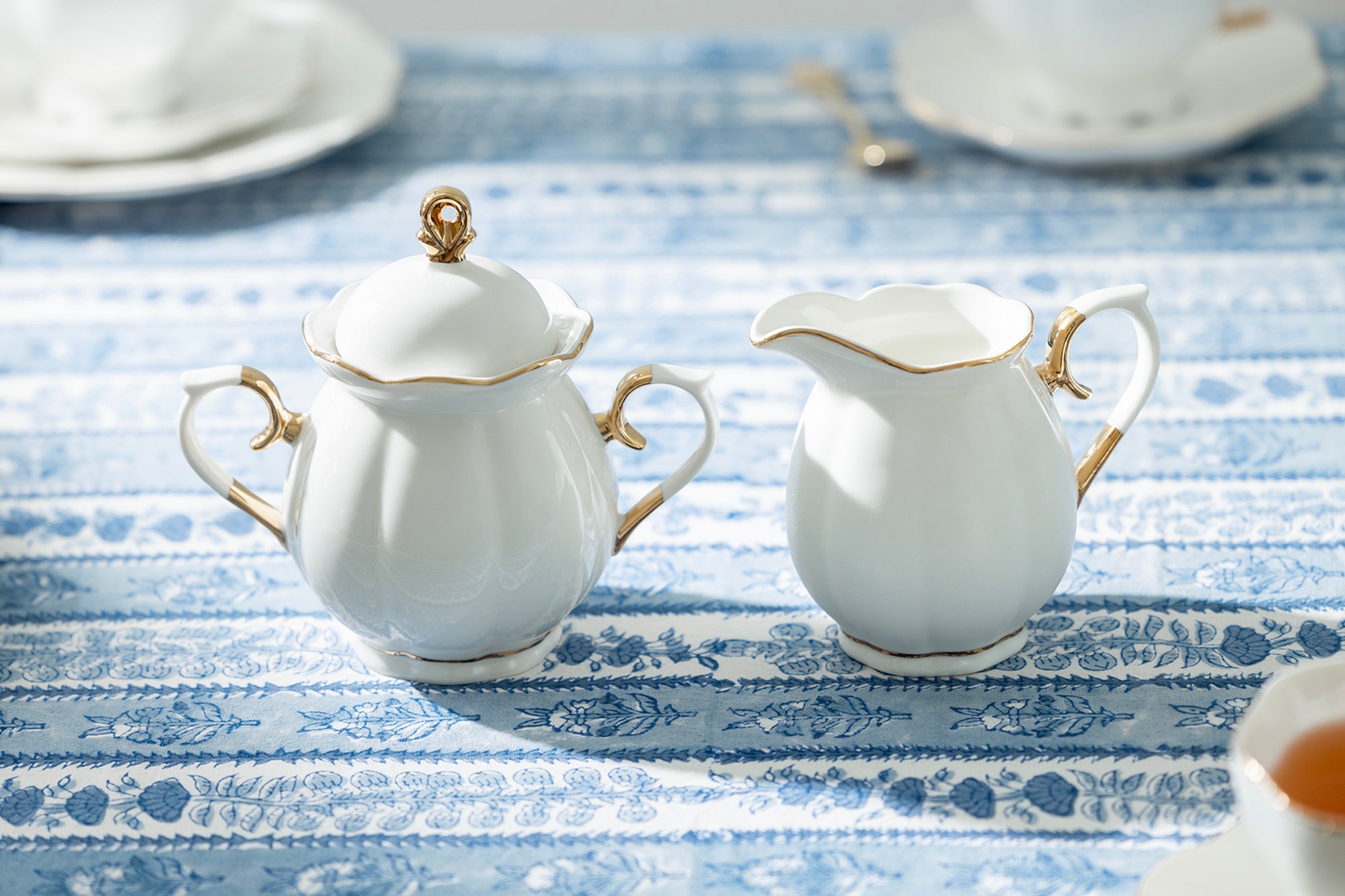 White Gold Scallop Fine Porcelain 11-Piece Tea Set