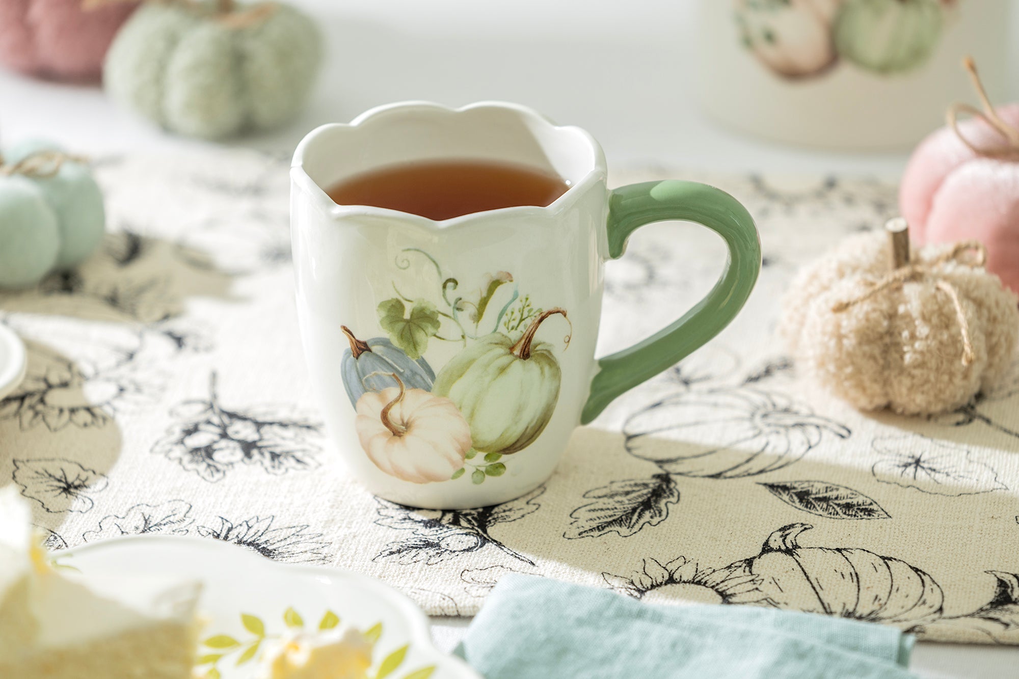 Fall Pumpkins Scallop Mug