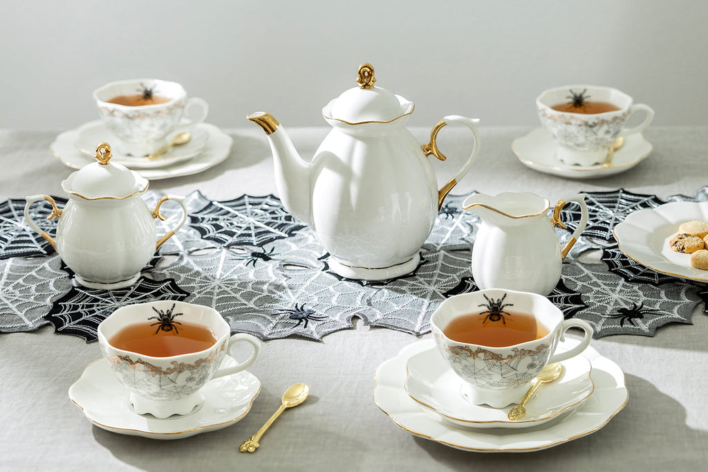 Spider Web White Gold Scallop 11-Piece Tea Set