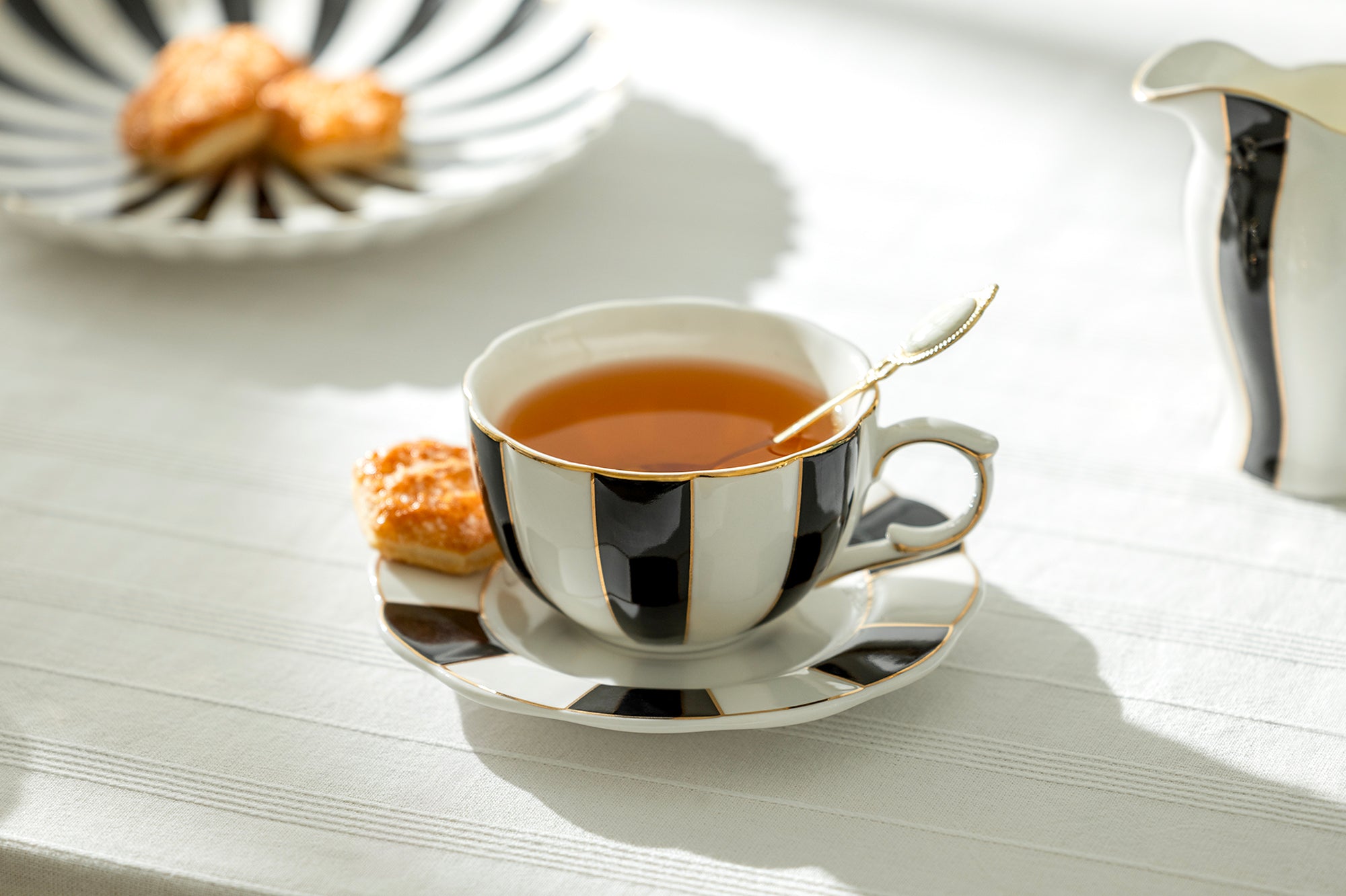 Black and White Scallop Fine Porcelain Tea Cup and Saucer