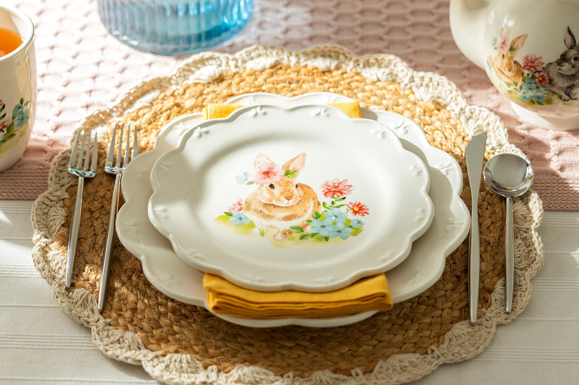 Flower Bunny Scallop Dessert/Dinner Plate