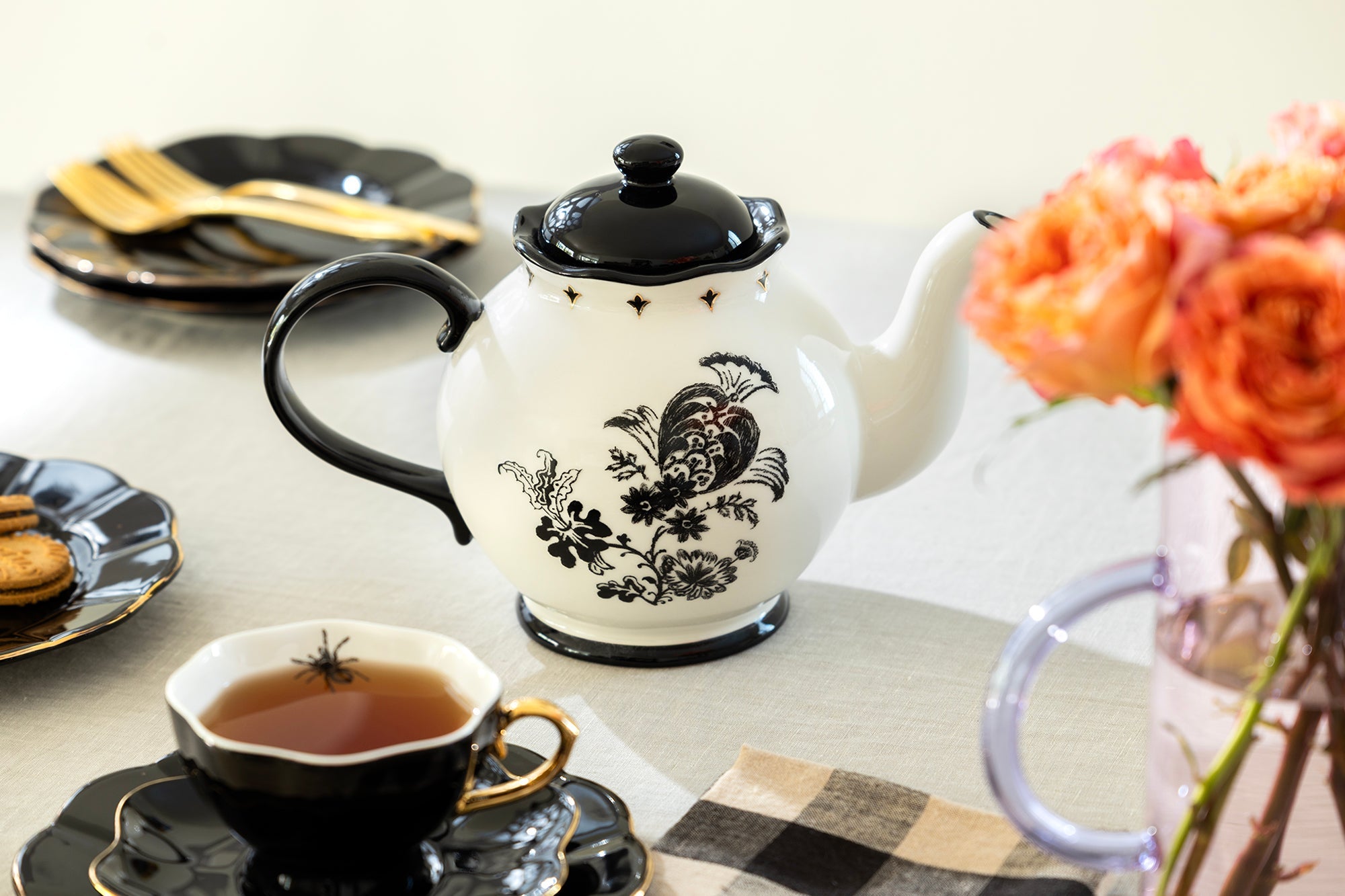 Halloween Victorian Skulls Teapot