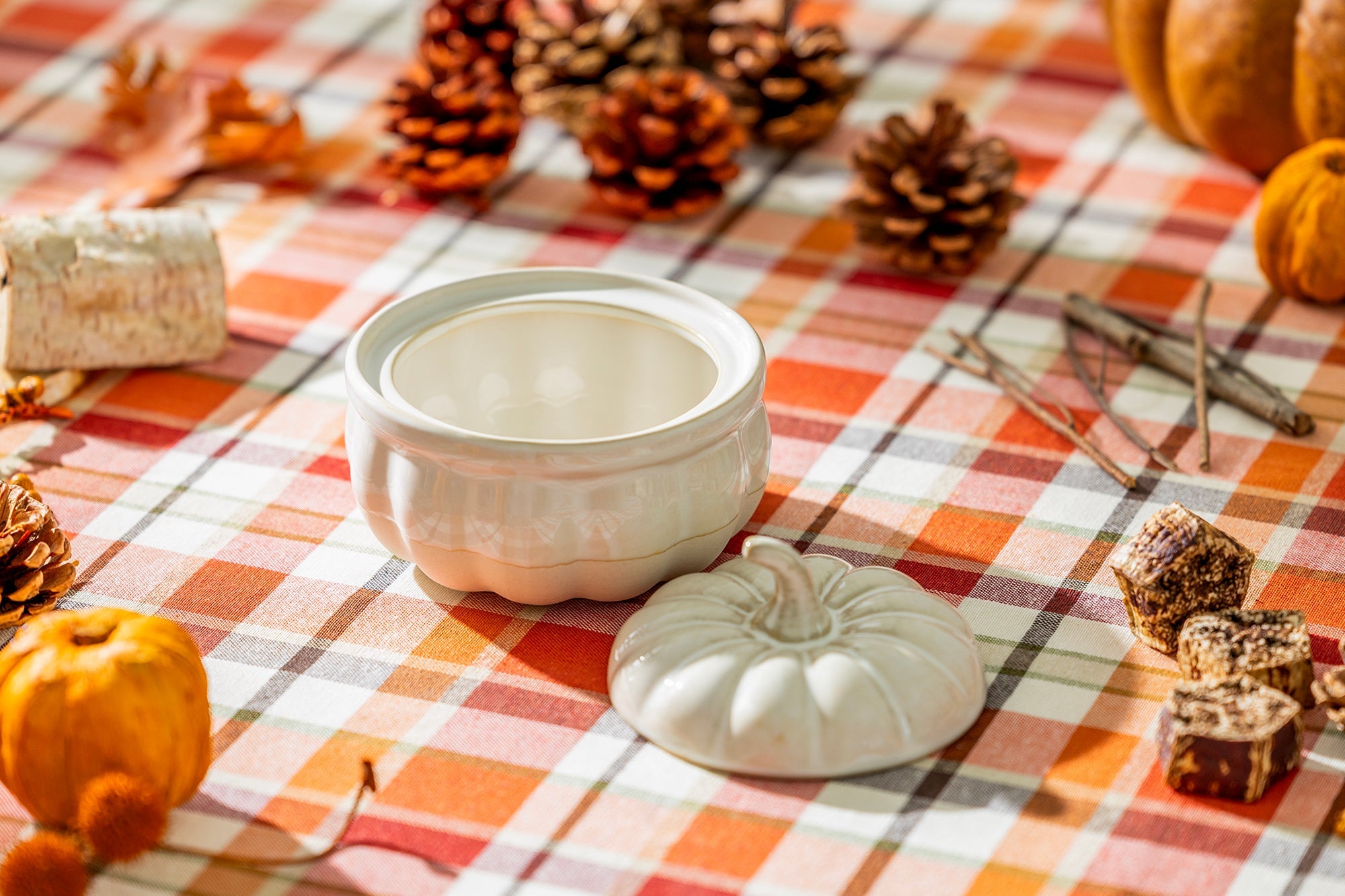White Pumpkin Figural Reactive Glazed Bowl with Lid