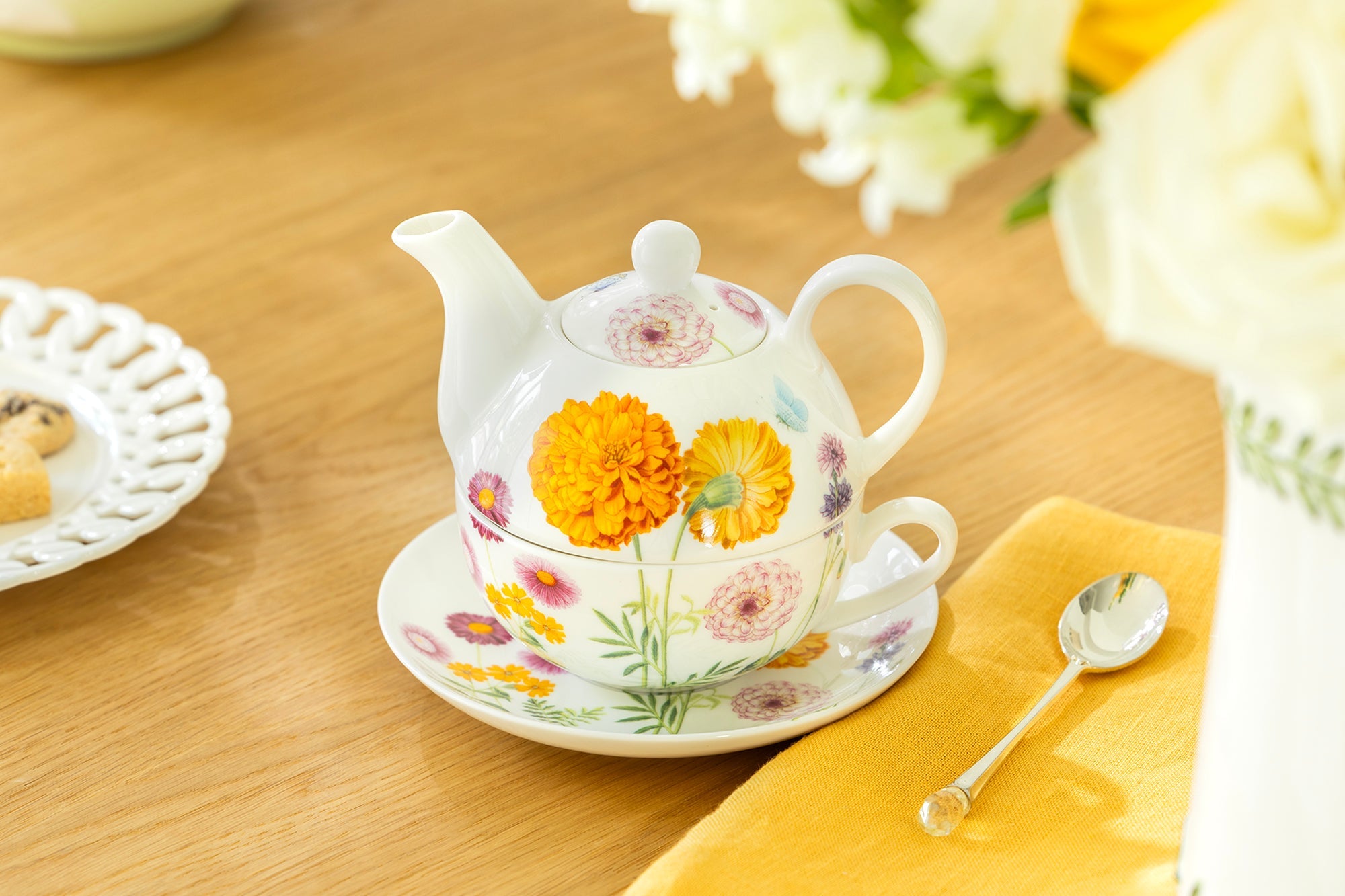 Dahlia Bloom Fine Porcelain Tea For One Set