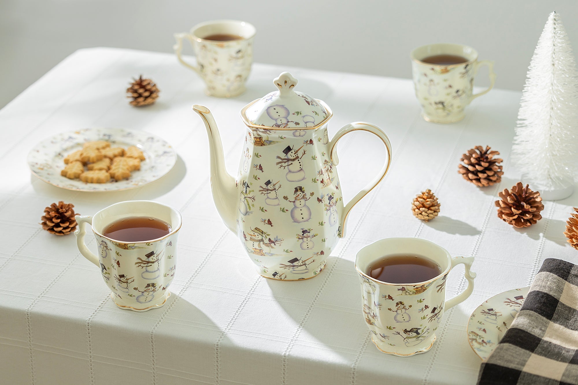 Holiday Snowmen Chocolate Pot with Mugs Set