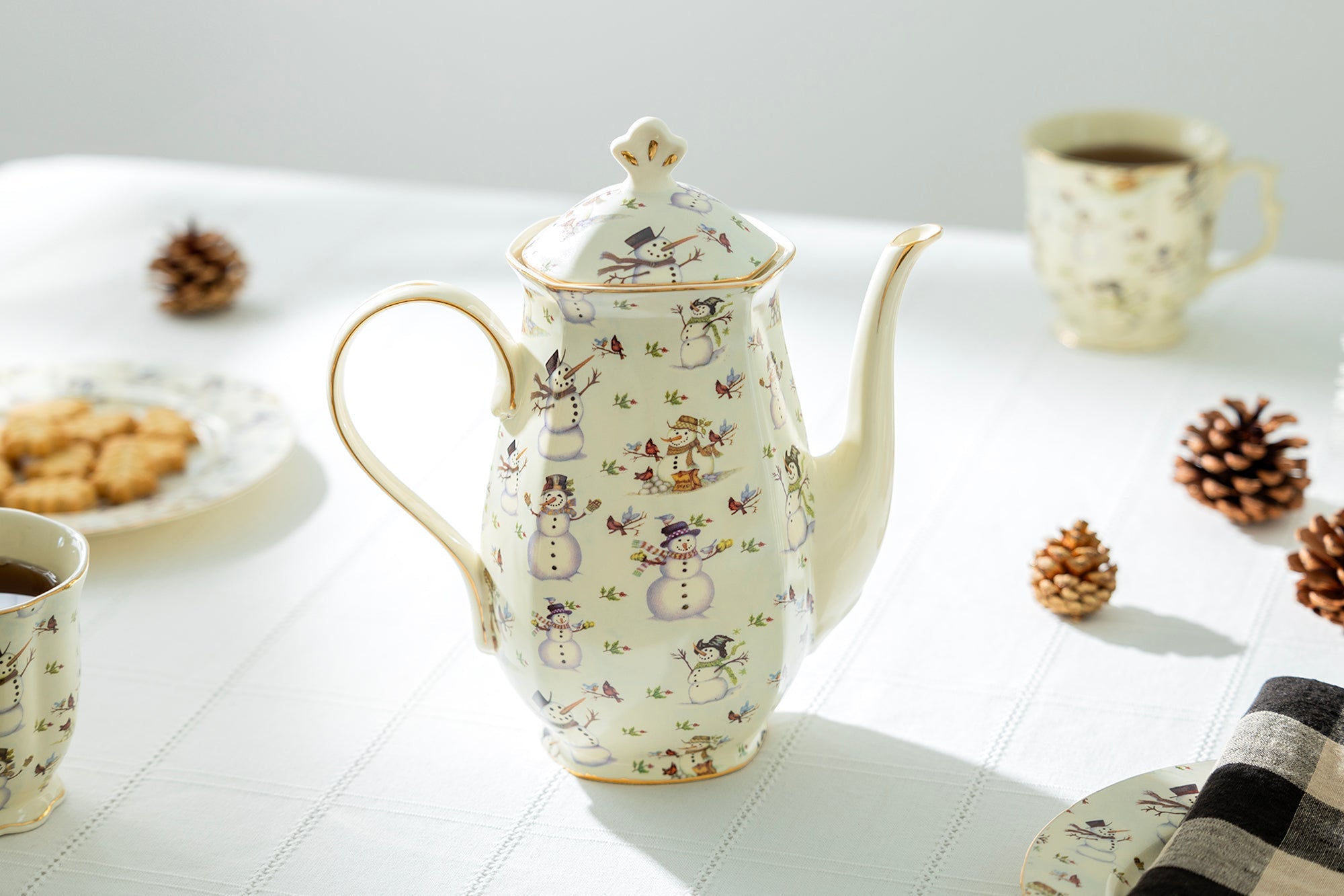 Holiday Snowmen Fine Porcelain Hot Chocolate Pot