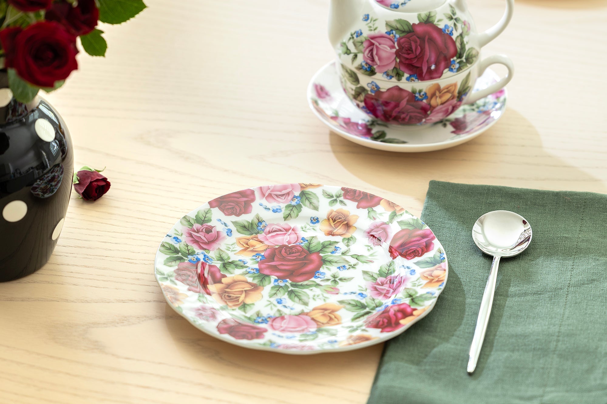 7.5" Rose Garden Bone China Dessert Plate