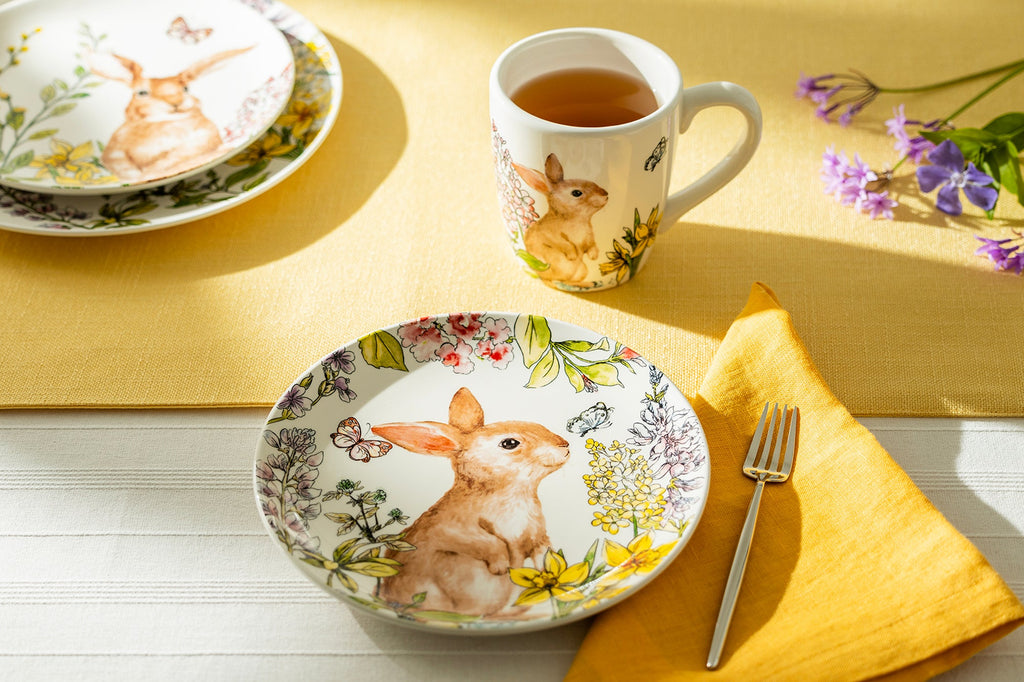 8.5" Spring Garden Bunny Salad/Dessert Plate